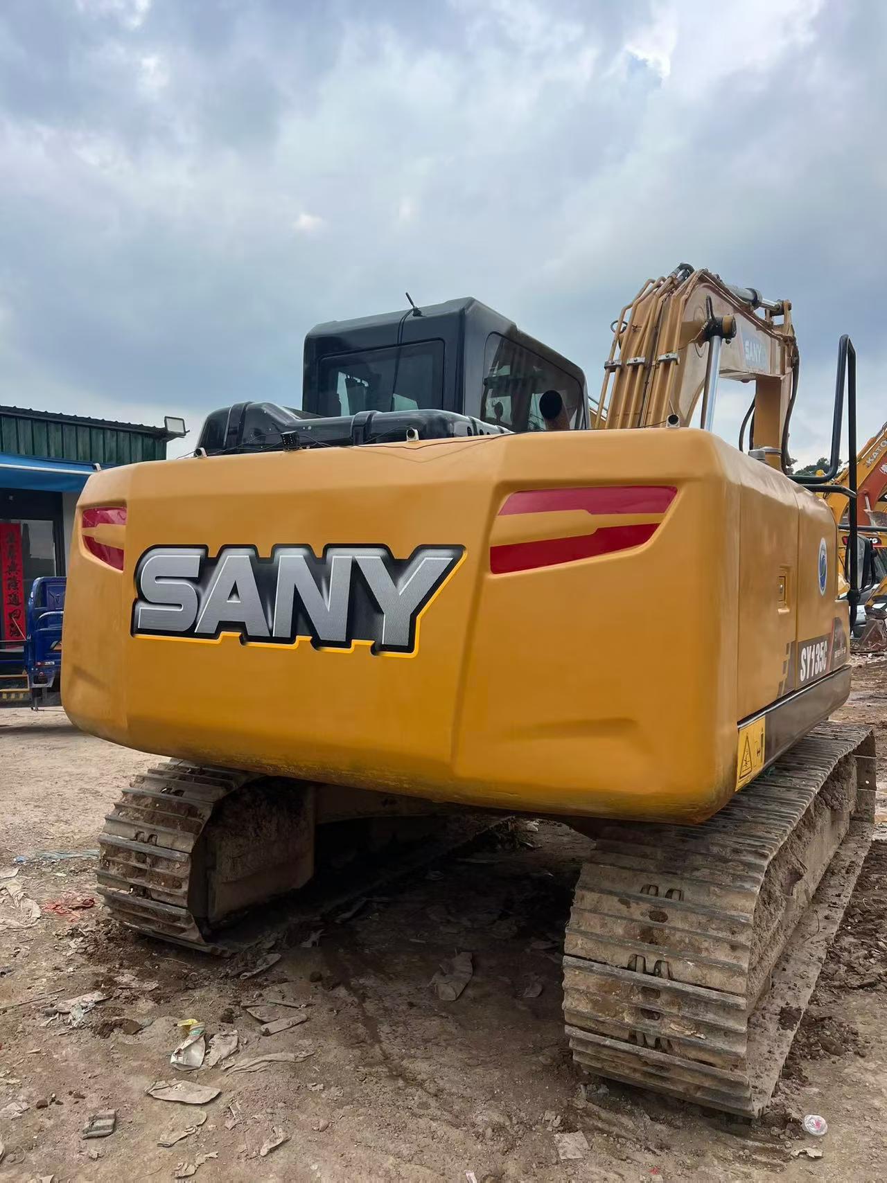 Buy Sany SY135 Used Excavator / 9
