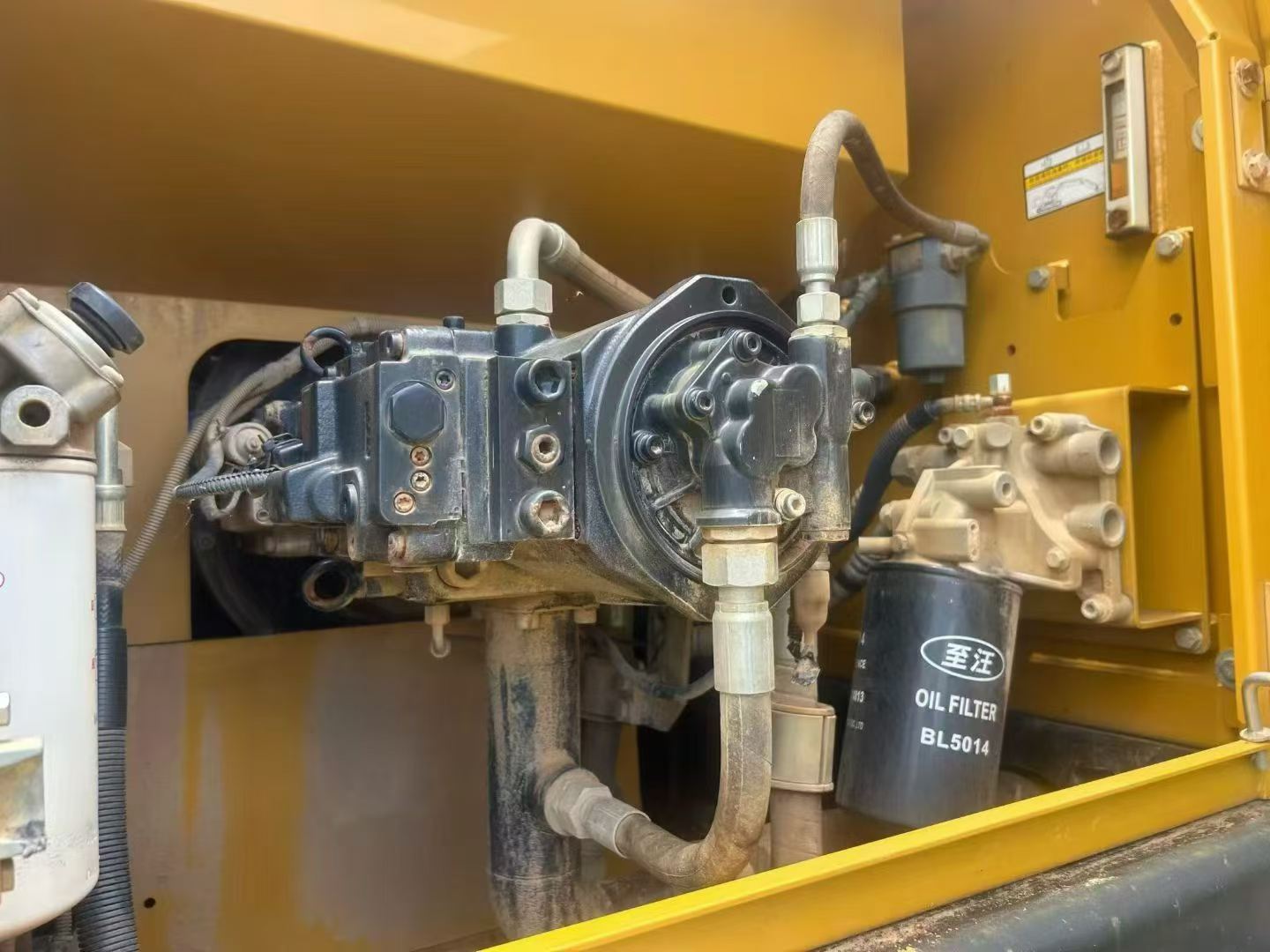 Buy Sany SY215C Used Excavator / 2