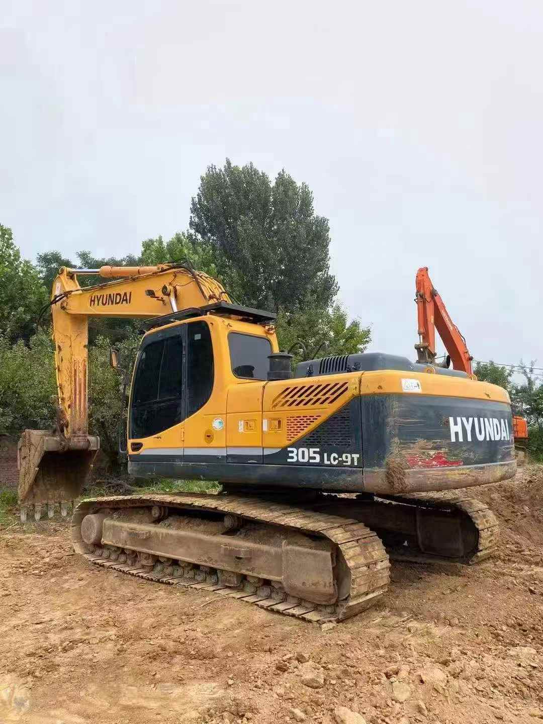 Buy Hyundai R305LVS Used Excavator / 9
