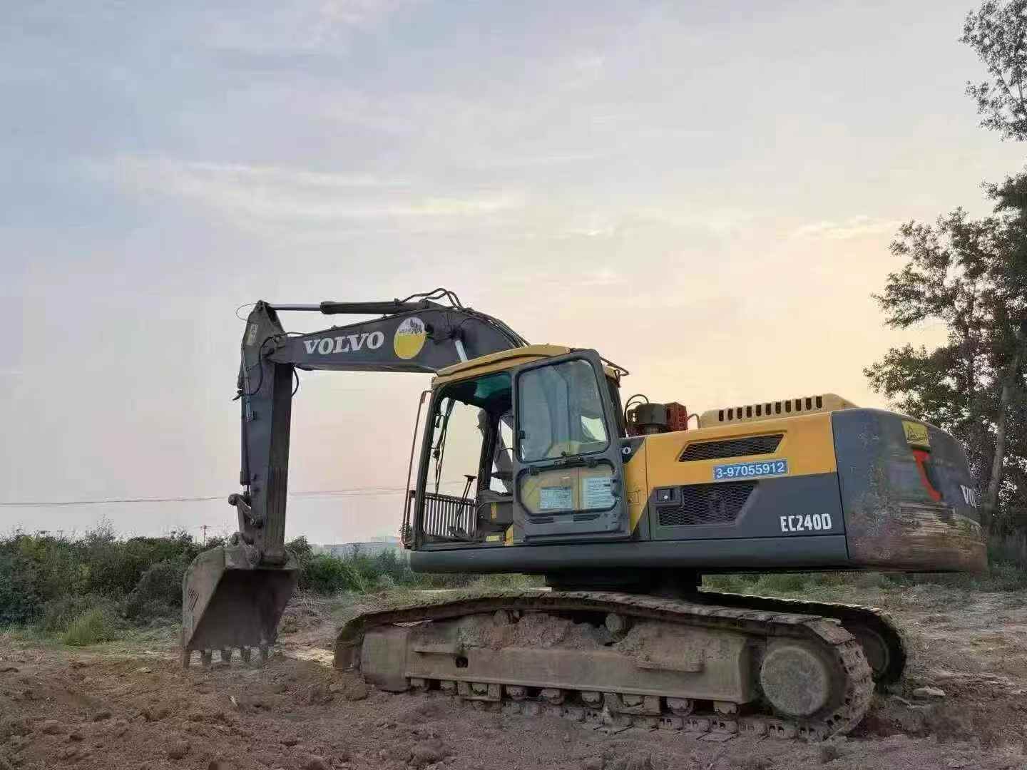 Buy Volvo EC240 Used Excavator / 3