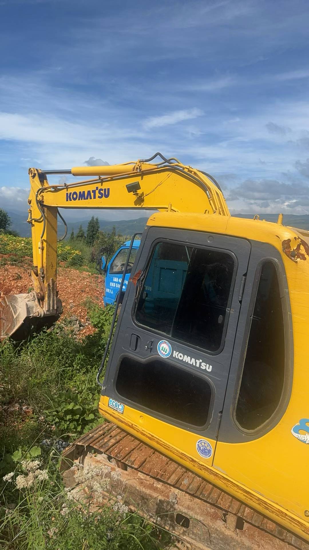 Buy Komatsu PC60-7 Used Excavator / 2