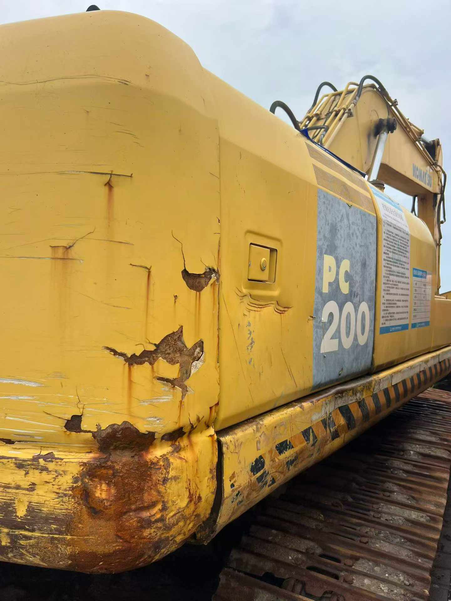 Buy Komatsu PC200-7 Used Excavator / 6