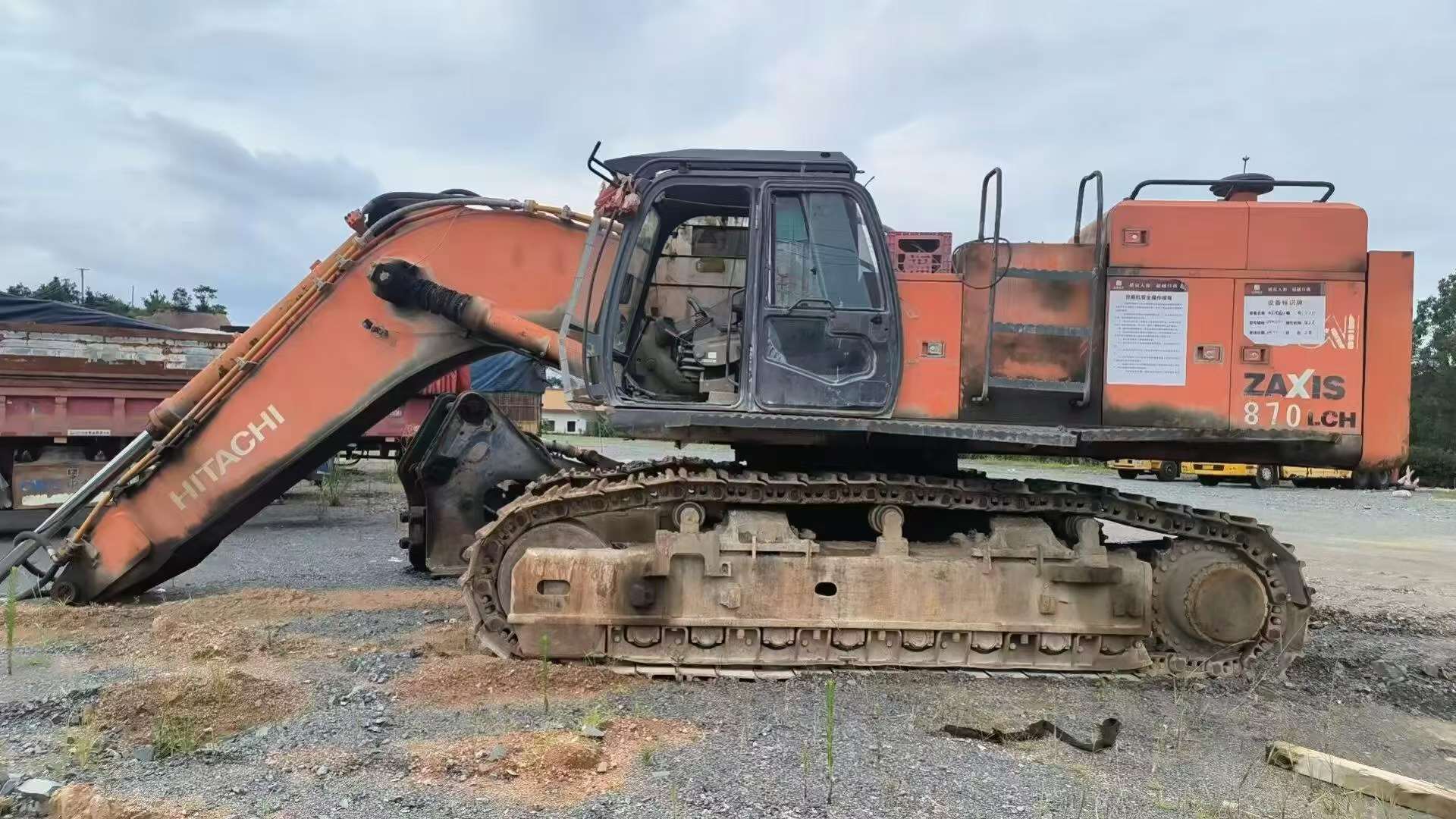 Buy Hitachi ZX670LC-5B Used Excavator / 3