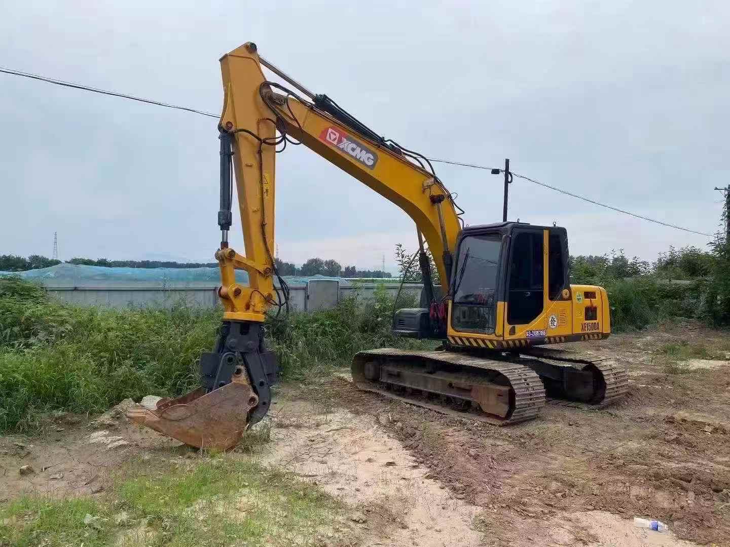 Buy XCMG XE150D Used Excavator / 3 Buy XCMG XE150D Used Excavator / 3