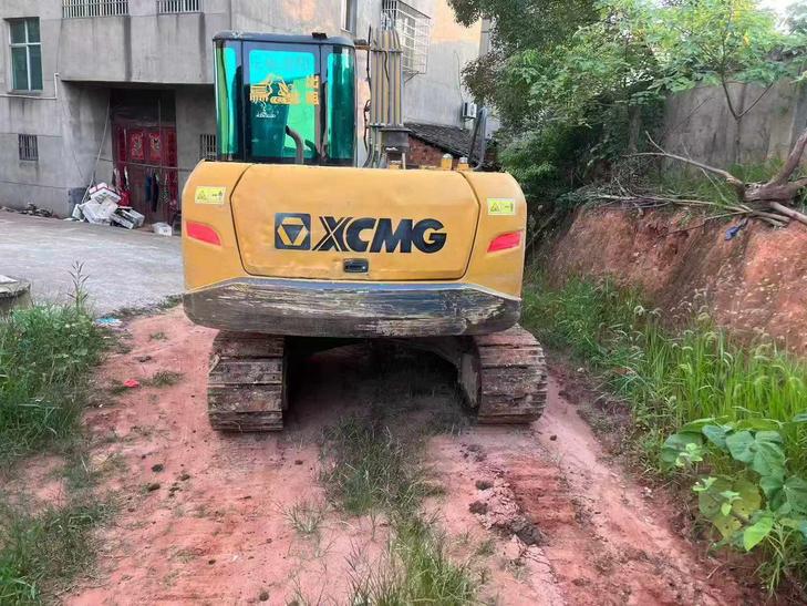 Buy XCMG XE75C Used Excavator / 1