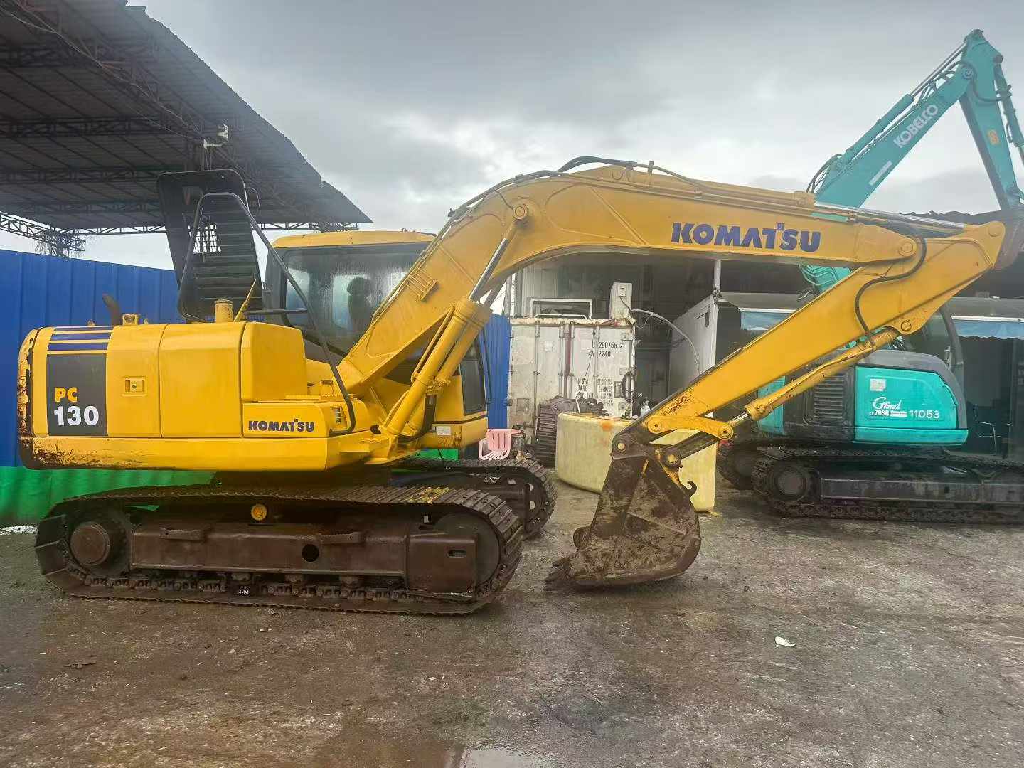 Buy Komatsu PC110-7 Used Excavator / 5