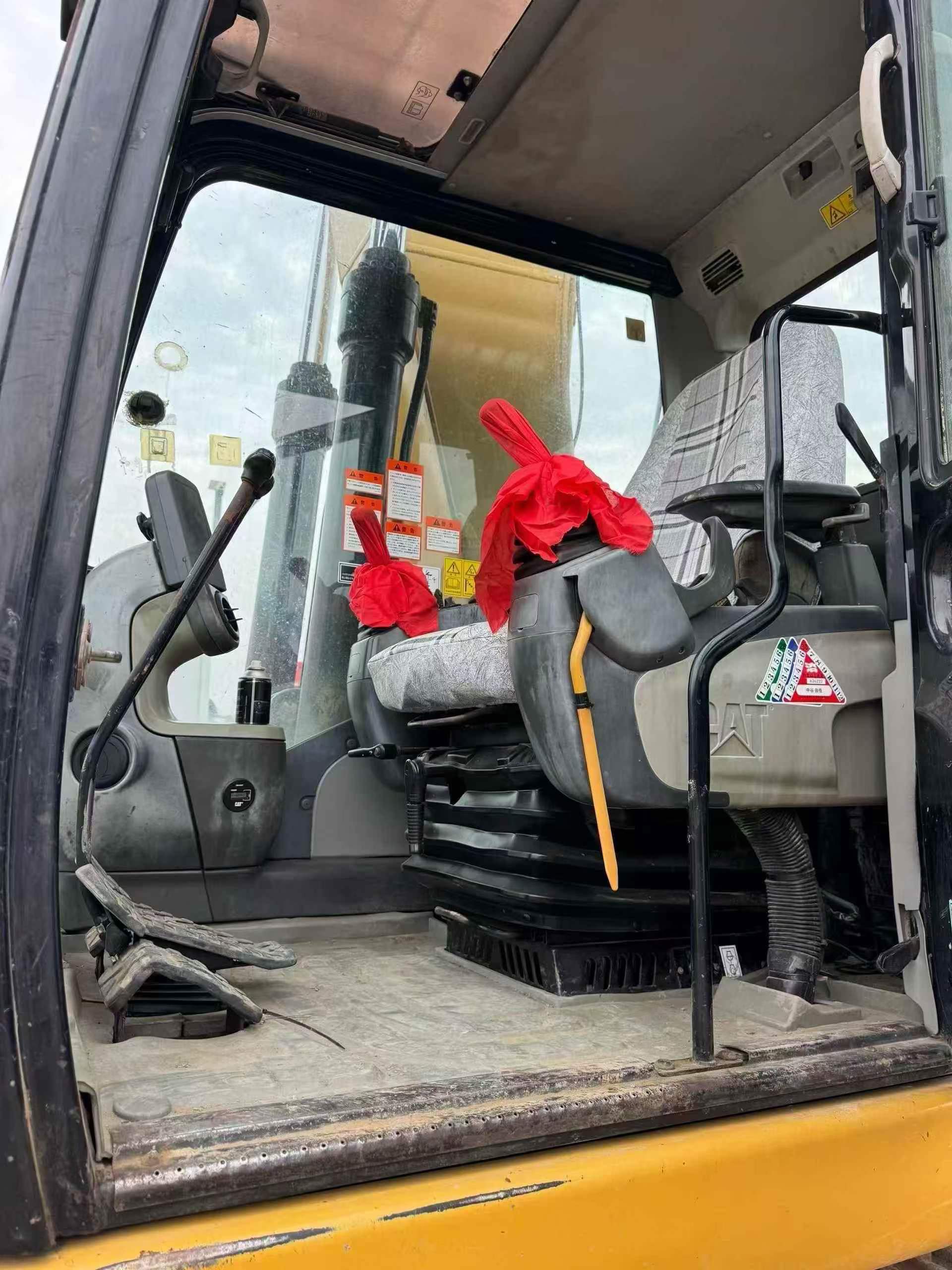 Buy Caterpillar 320A Used Excavator / 3 Buy Caterpillar 320A Used Excavator / 3