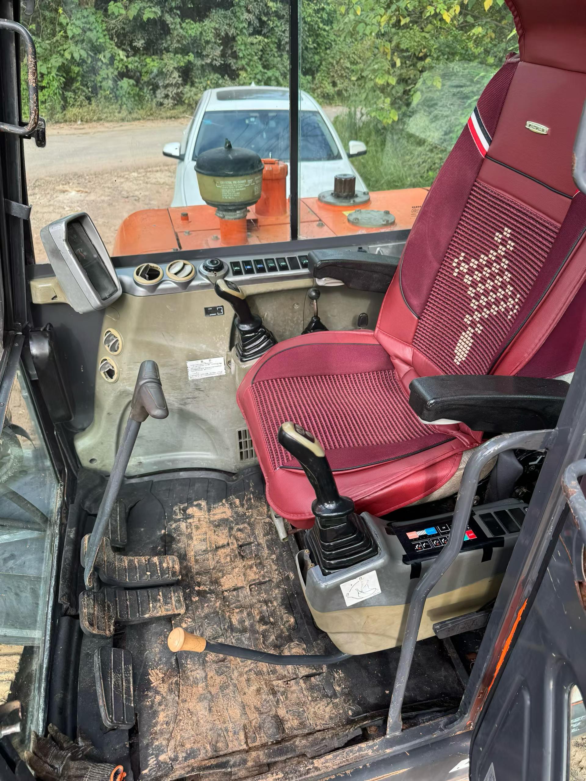 Buy Doosan DX55-9CN Used Excavator / 3