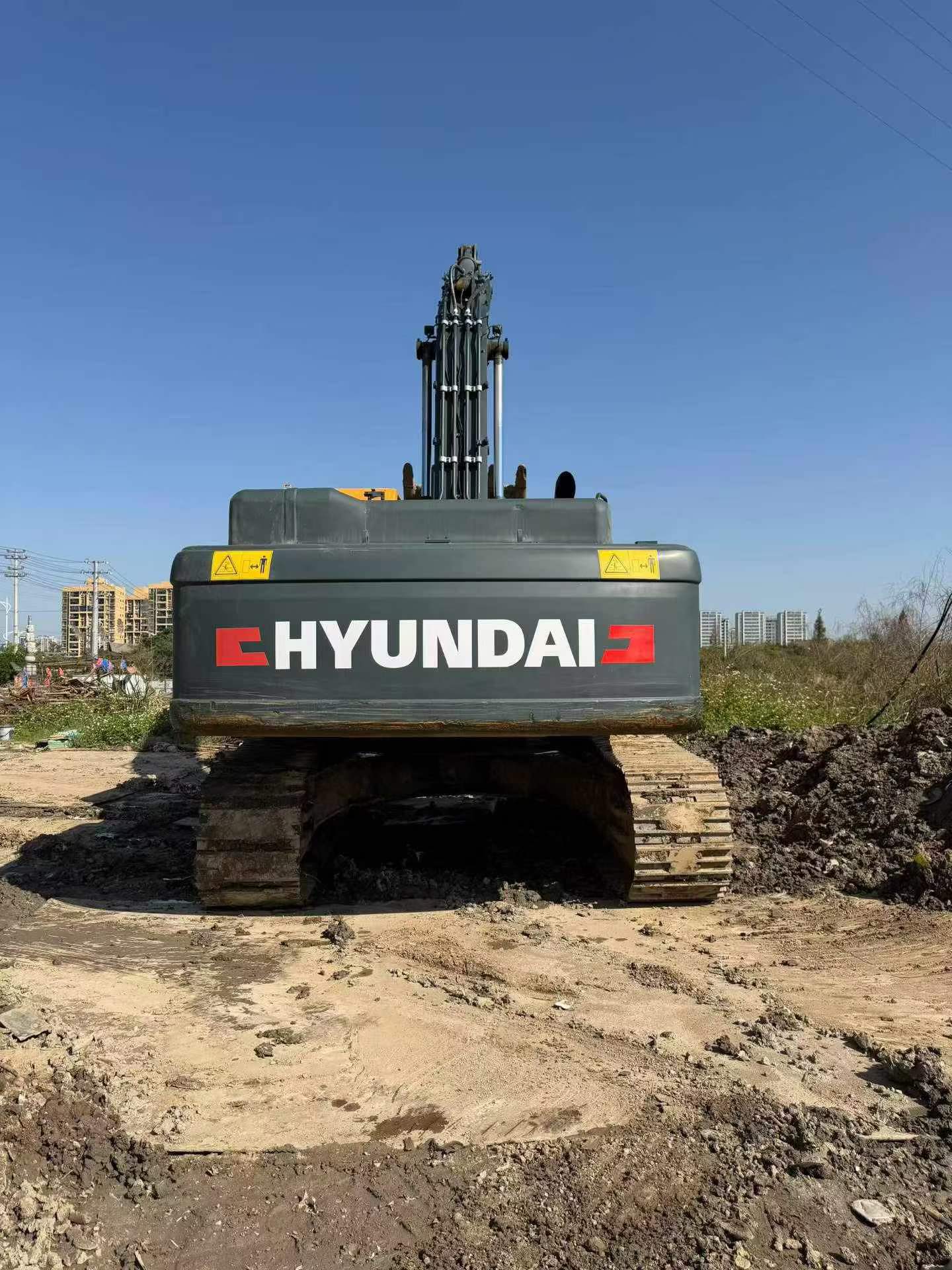 Buy Hyundai R350LVS Used Excavator / 8
