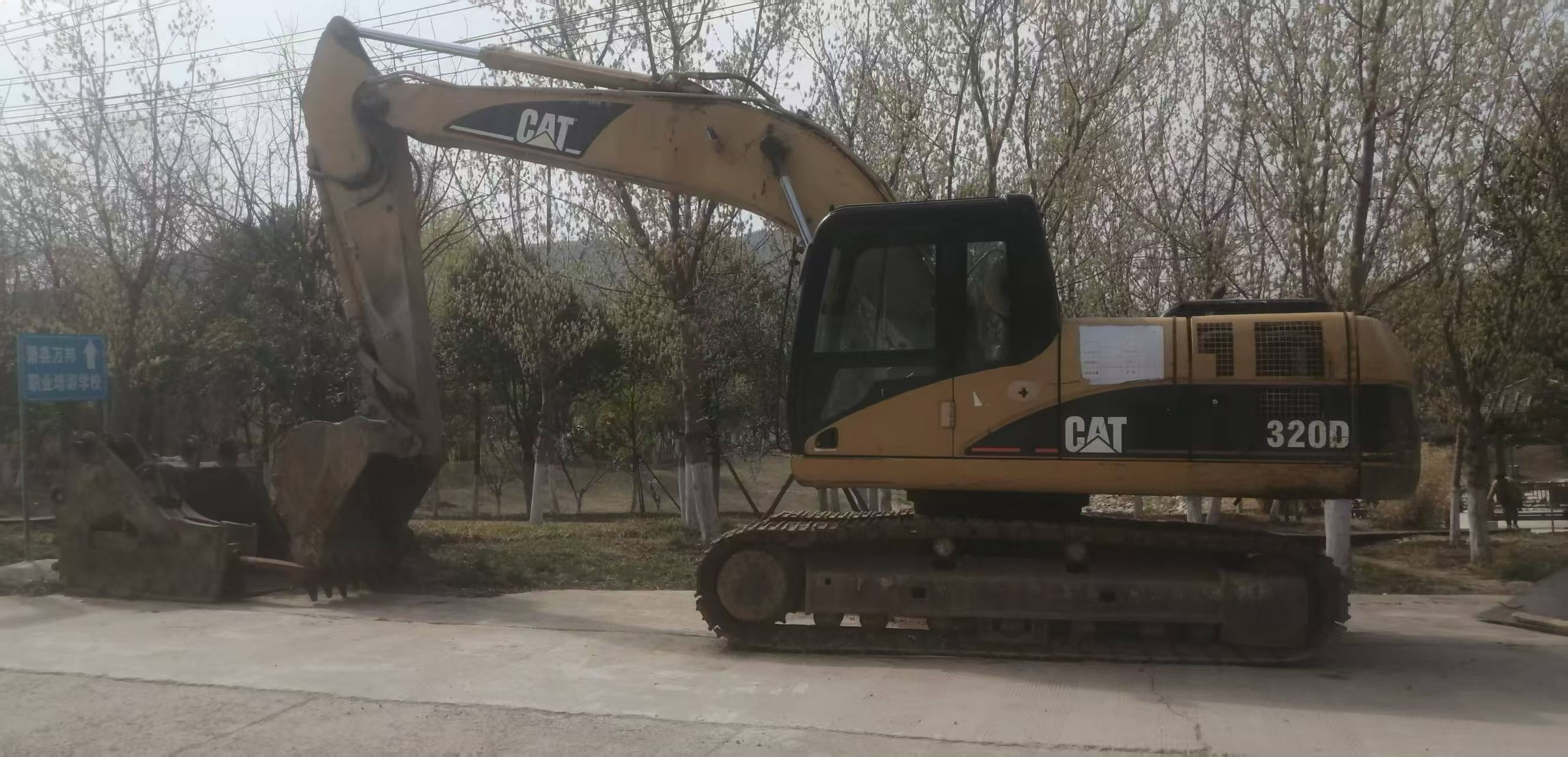 Buy Caterpillar 320D Used Excavator / 2