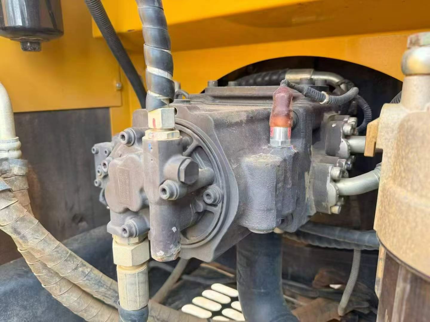 Buy Sany SY135 Used Excavator / 8
