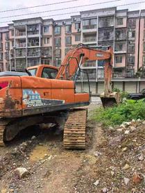 Buy Doosan DH220 Used Excavator / 2 Buy Doosan DH220 Used Excavator / 2