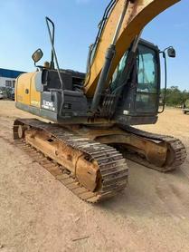 Buy XCMG XE135D Used Excavator / 3 Buy XCMG XE135D Used Excavator / 3