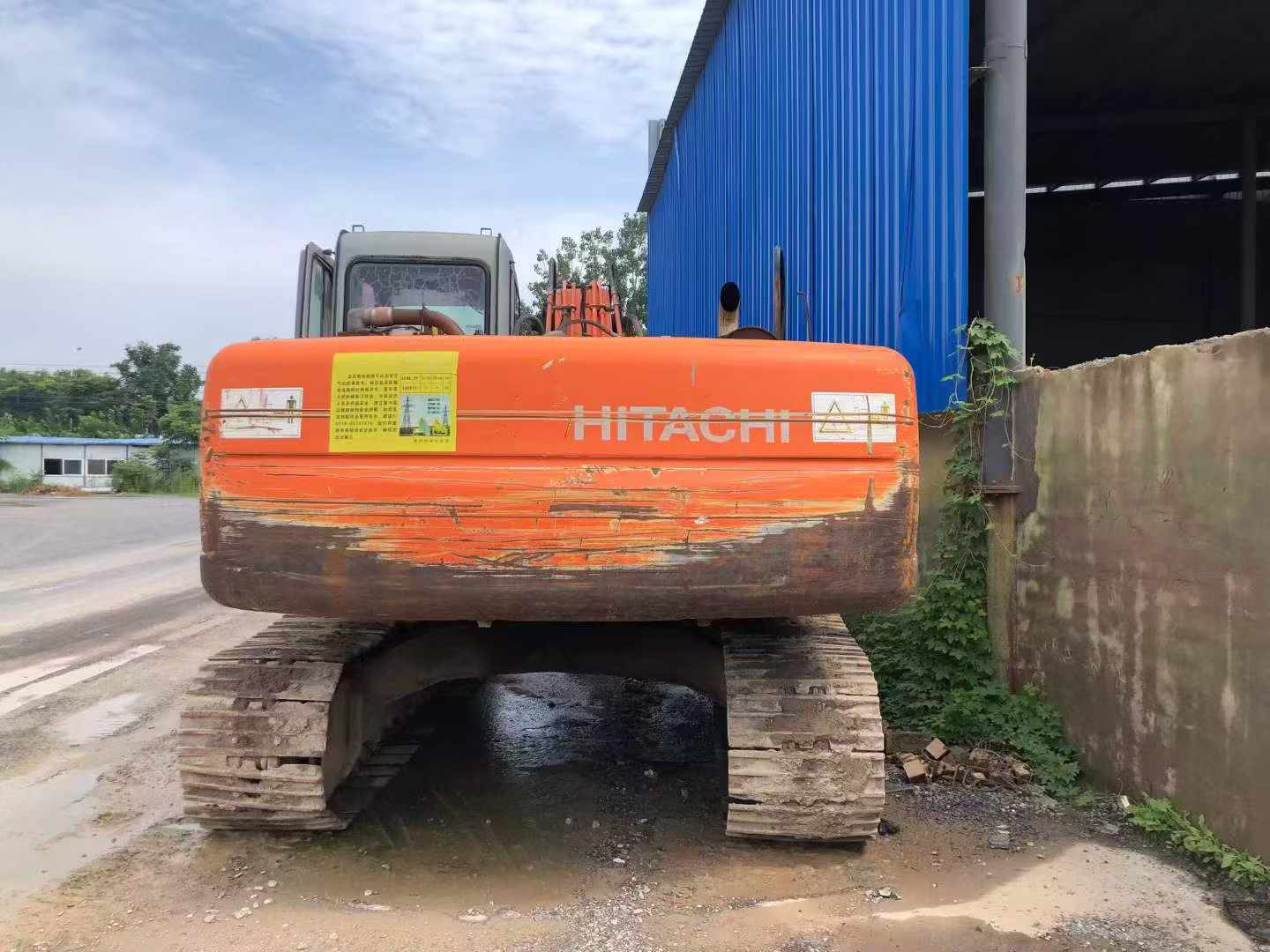Buy Hitachi EX200 Used Excavator / 2