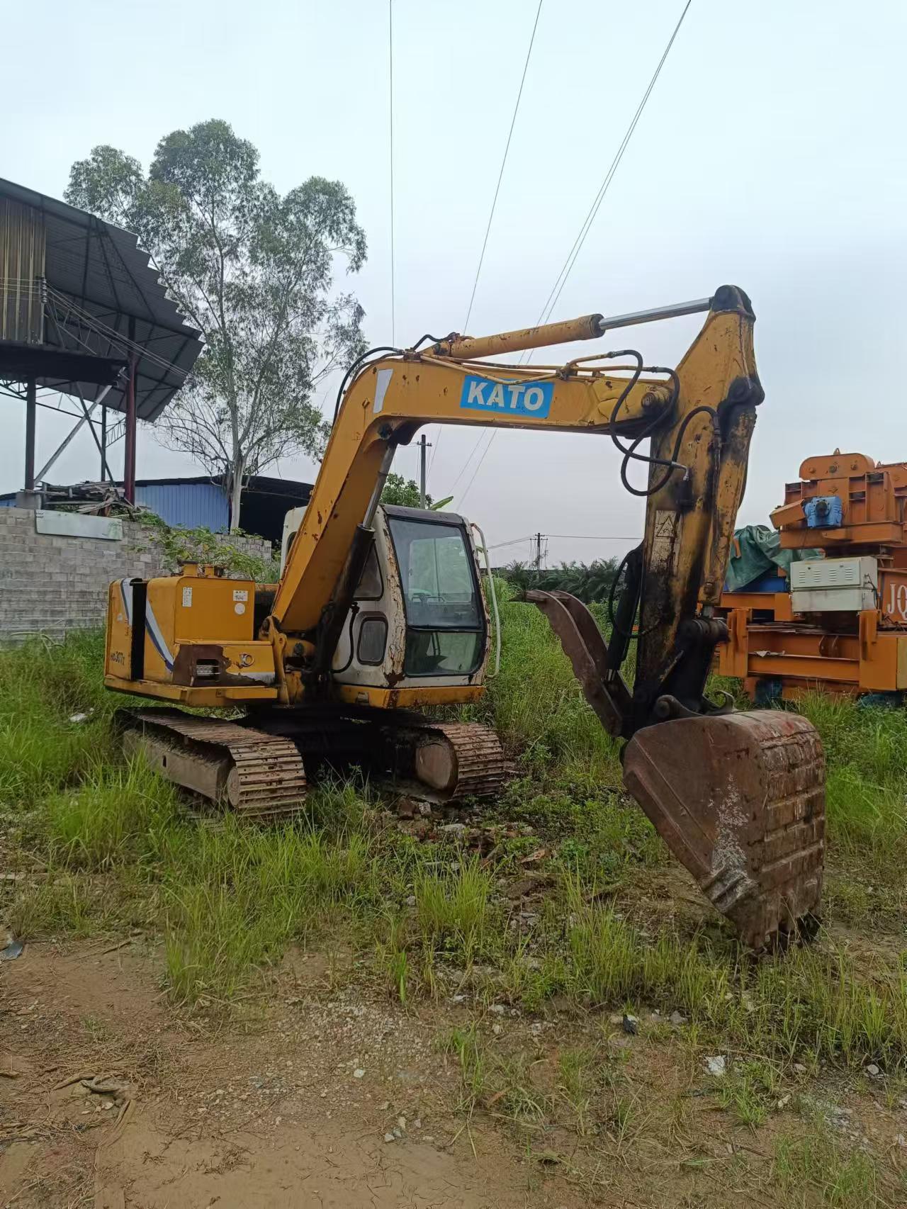 Buy Kato HD307 Used Excavator / 3