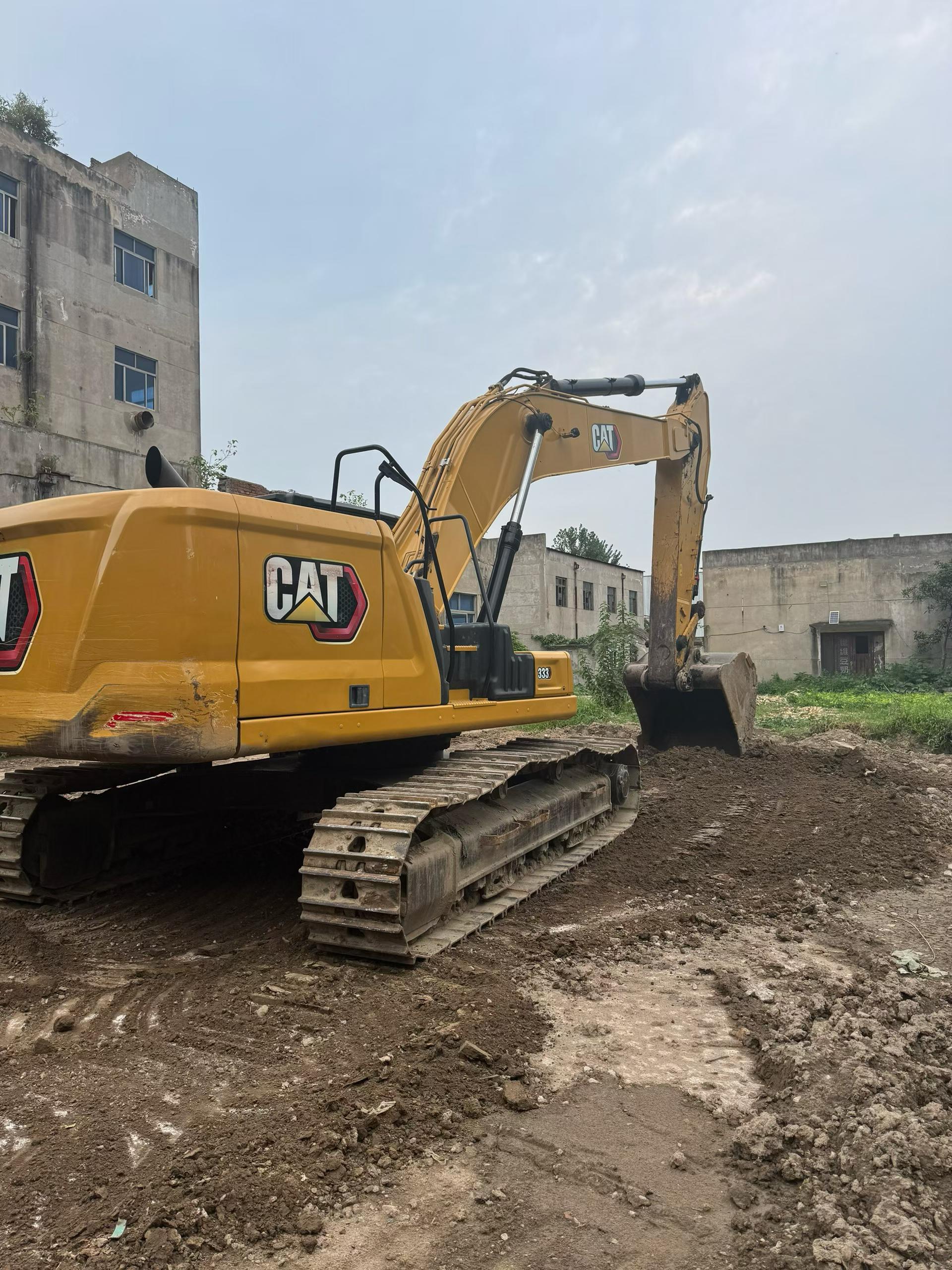 Buy Caterpillar CAT333 Used Excavator / 2