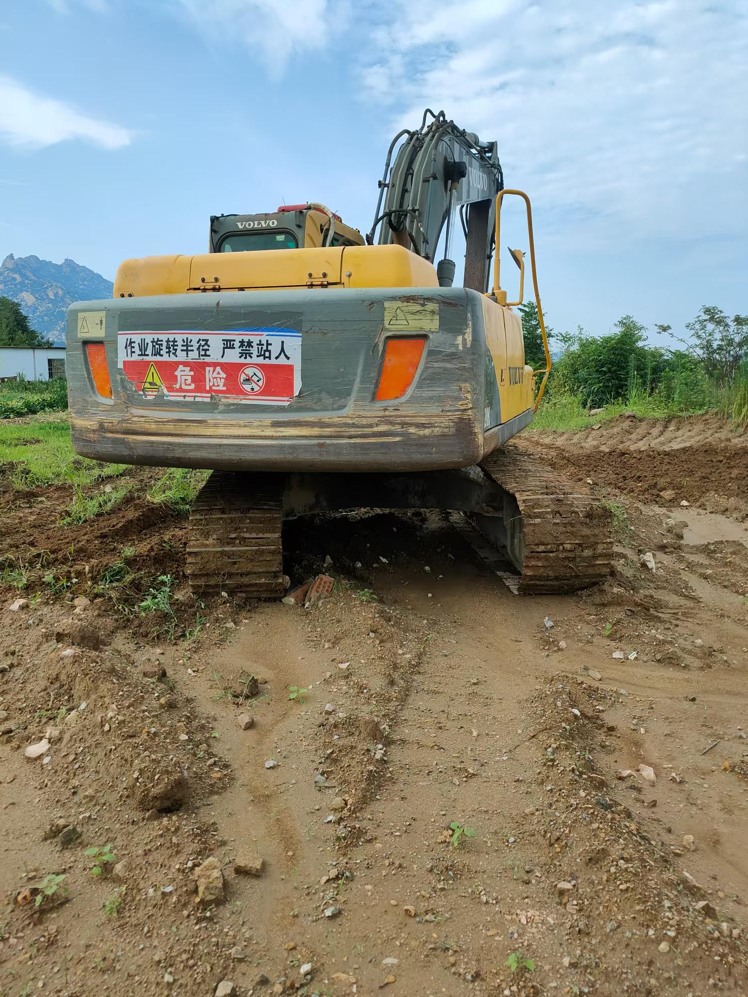 Buy Volvo EC210B Used Excavator / 4