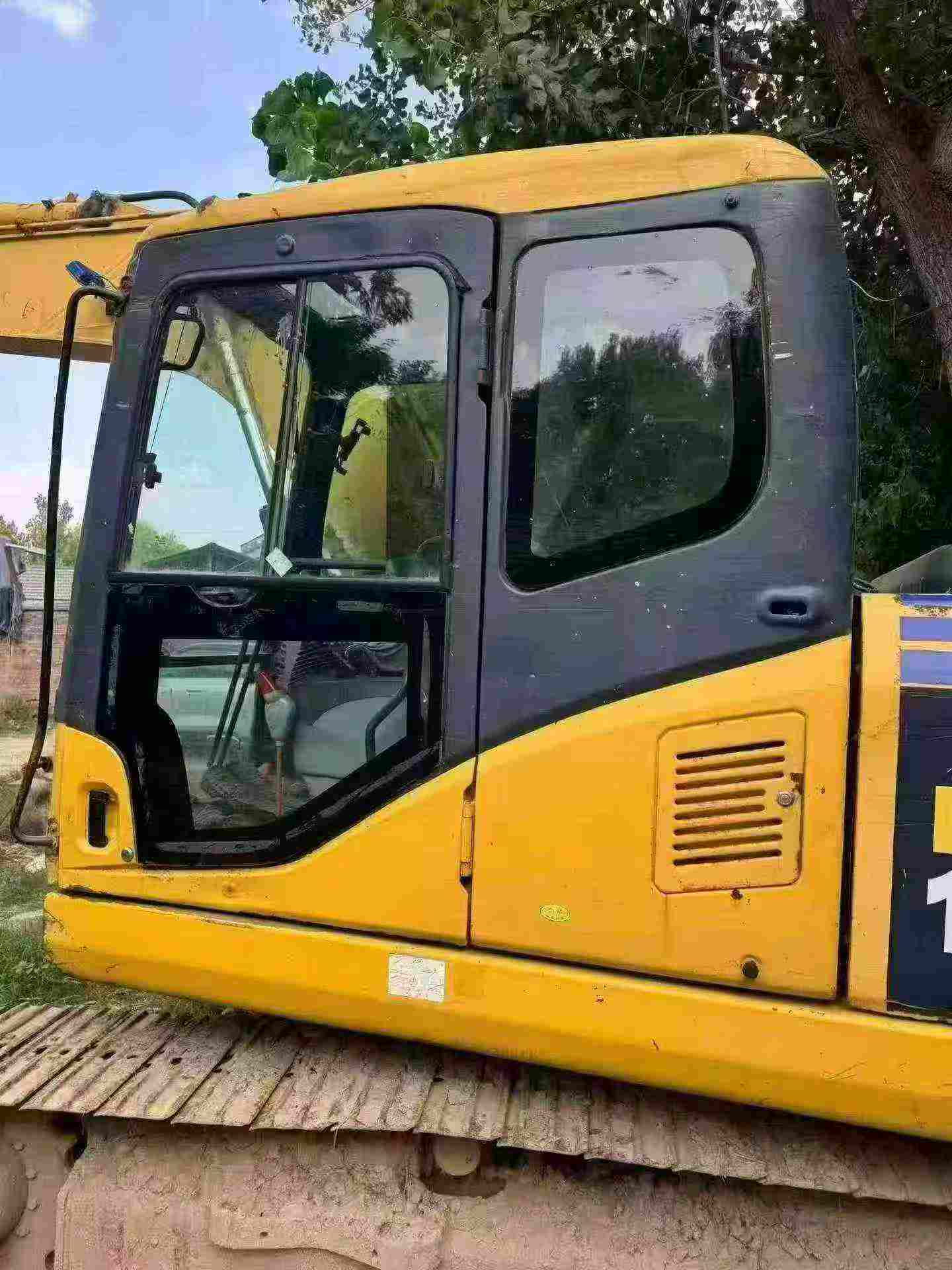 Buy Komatsu PC130-7 Used Excavator / 6