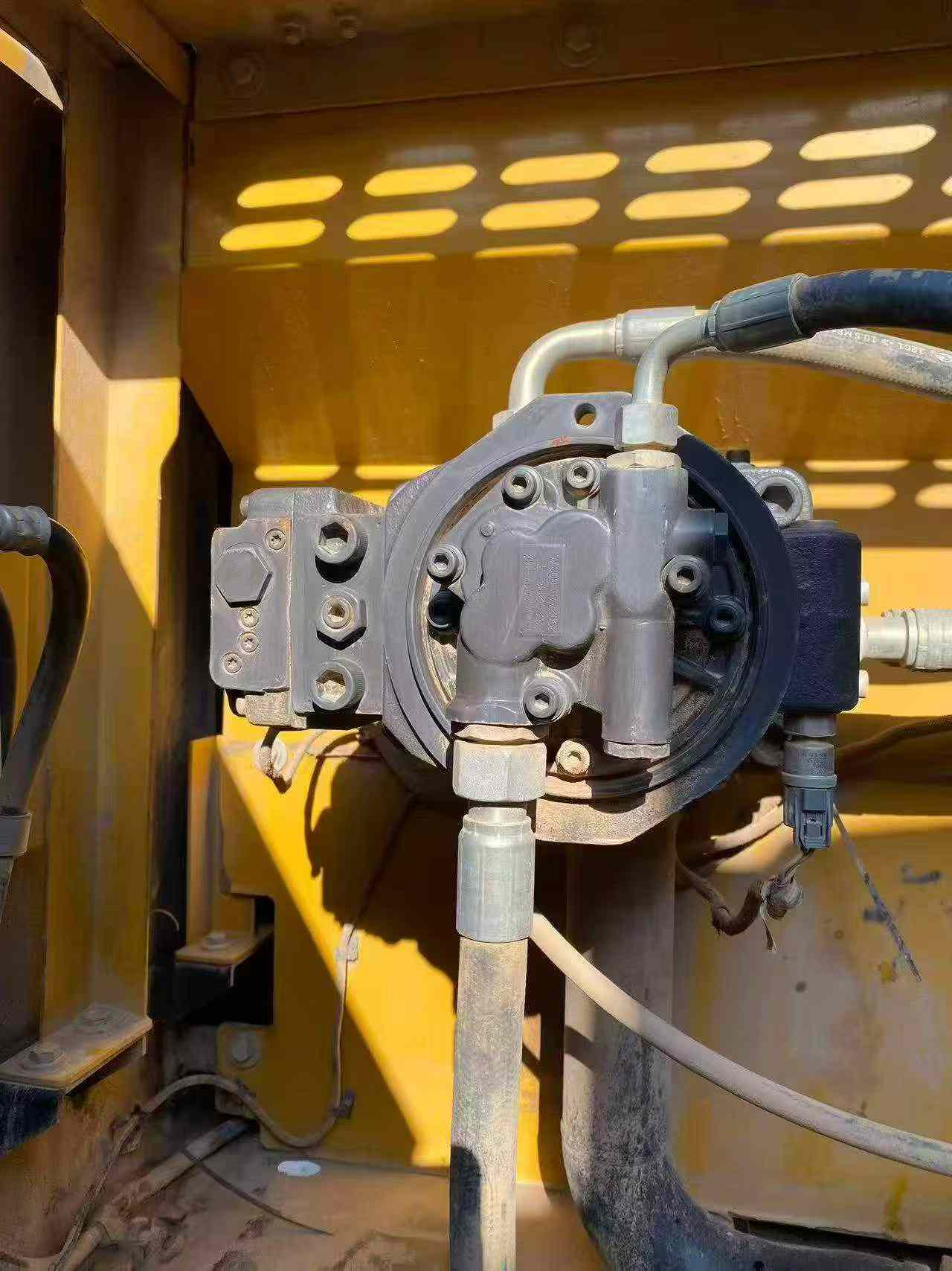 Buy Sany SY245H Used Excavator / 8
