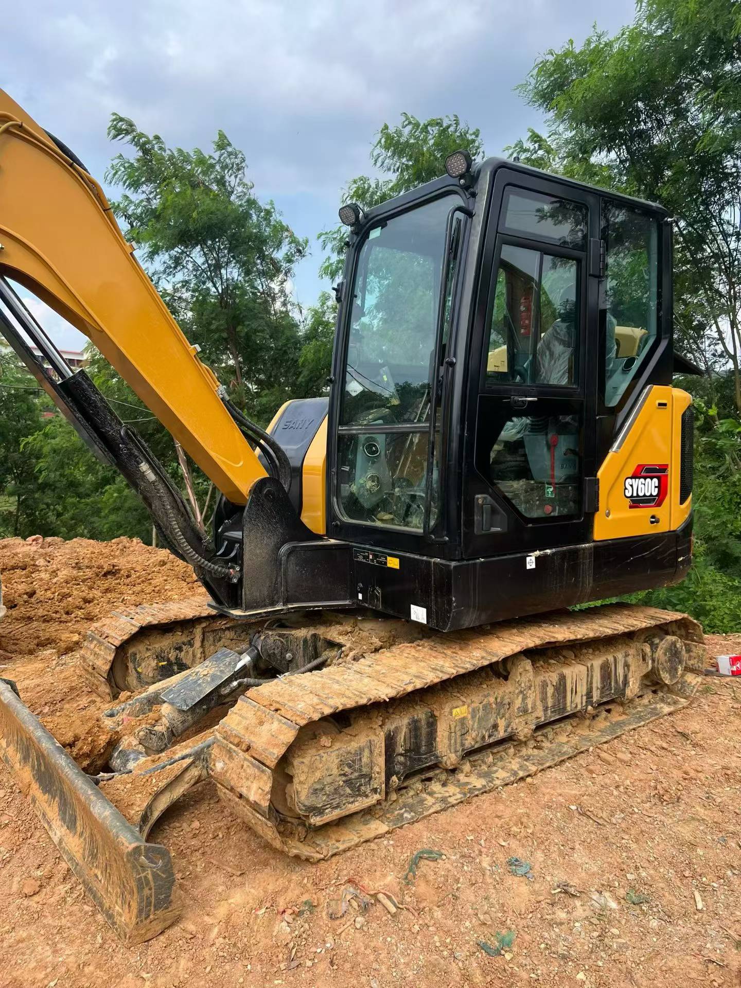 Buy Sany SY60 Used Excavator / 9