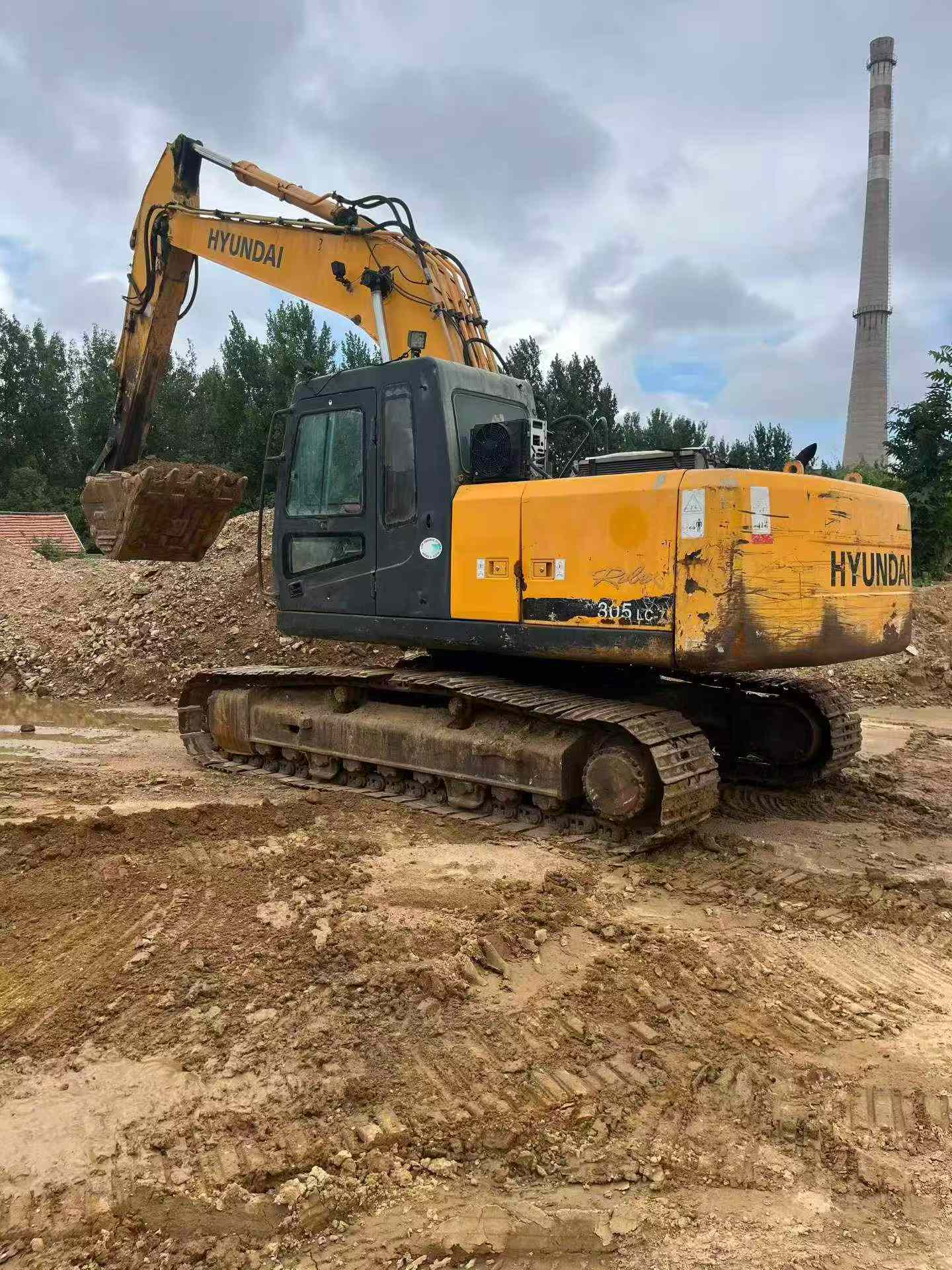 Buy Hyundai R225-7 Used Excavator / 2