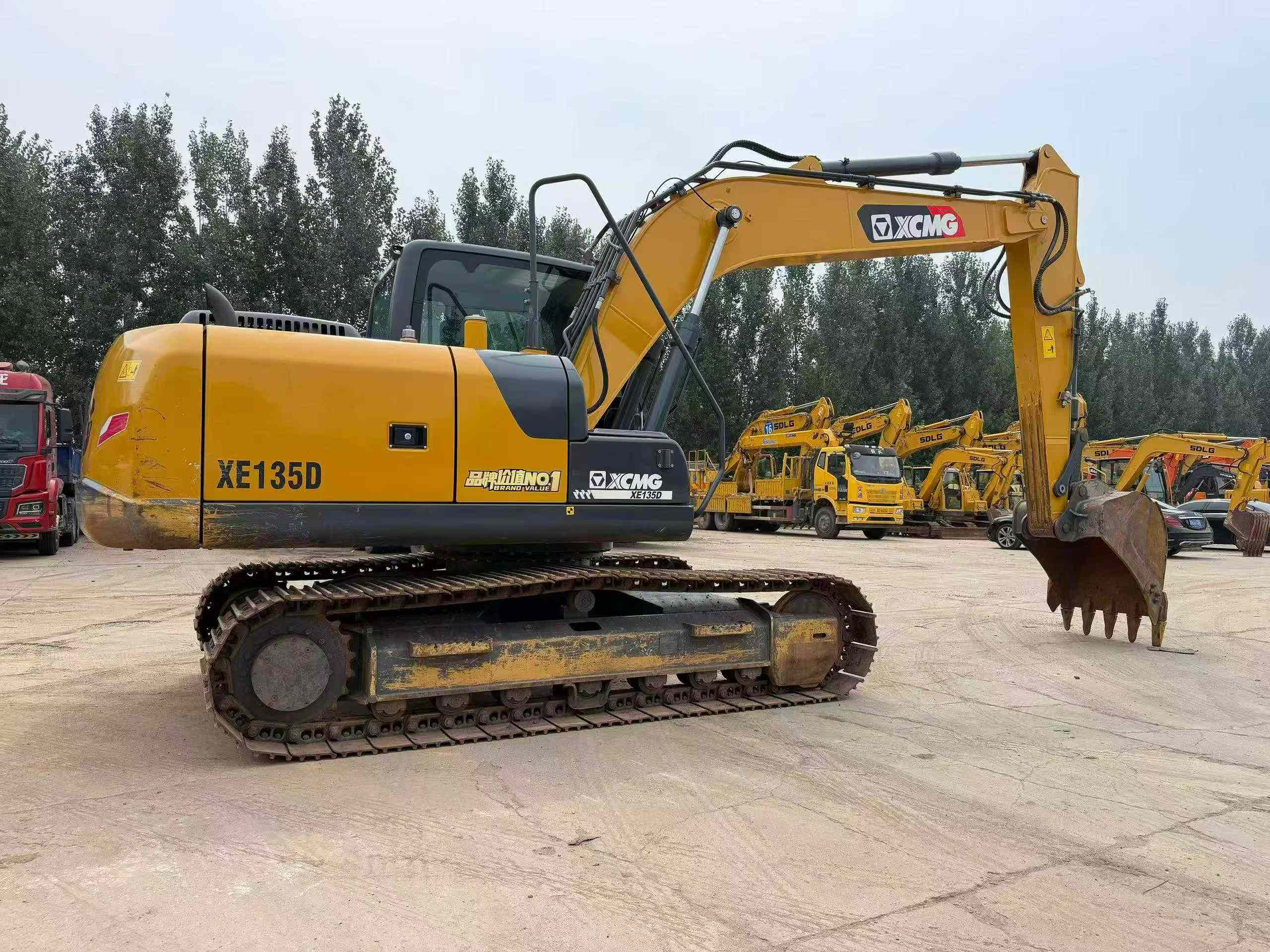 Buy XCMG XE135B Used Excavator / 3