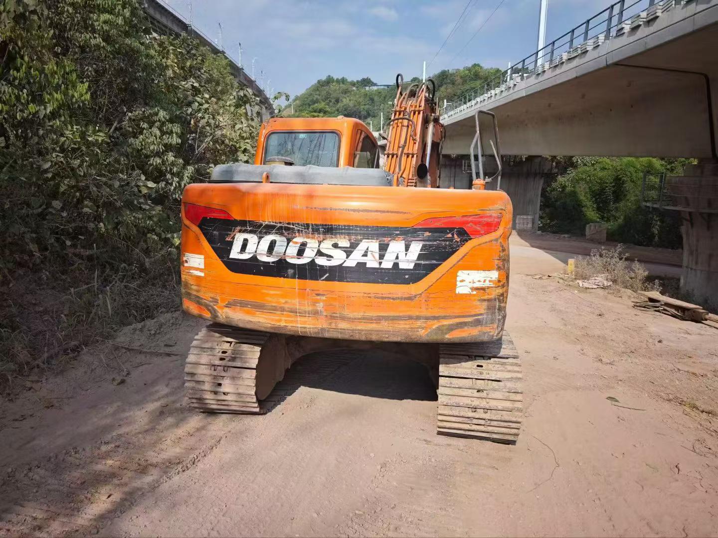 شراء حفارة Doosan S130W-3 مستعملة / 3
