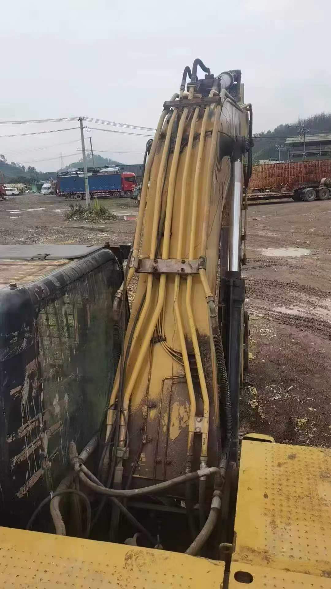 Buy Caterpillar 320D Used Excavator / 5