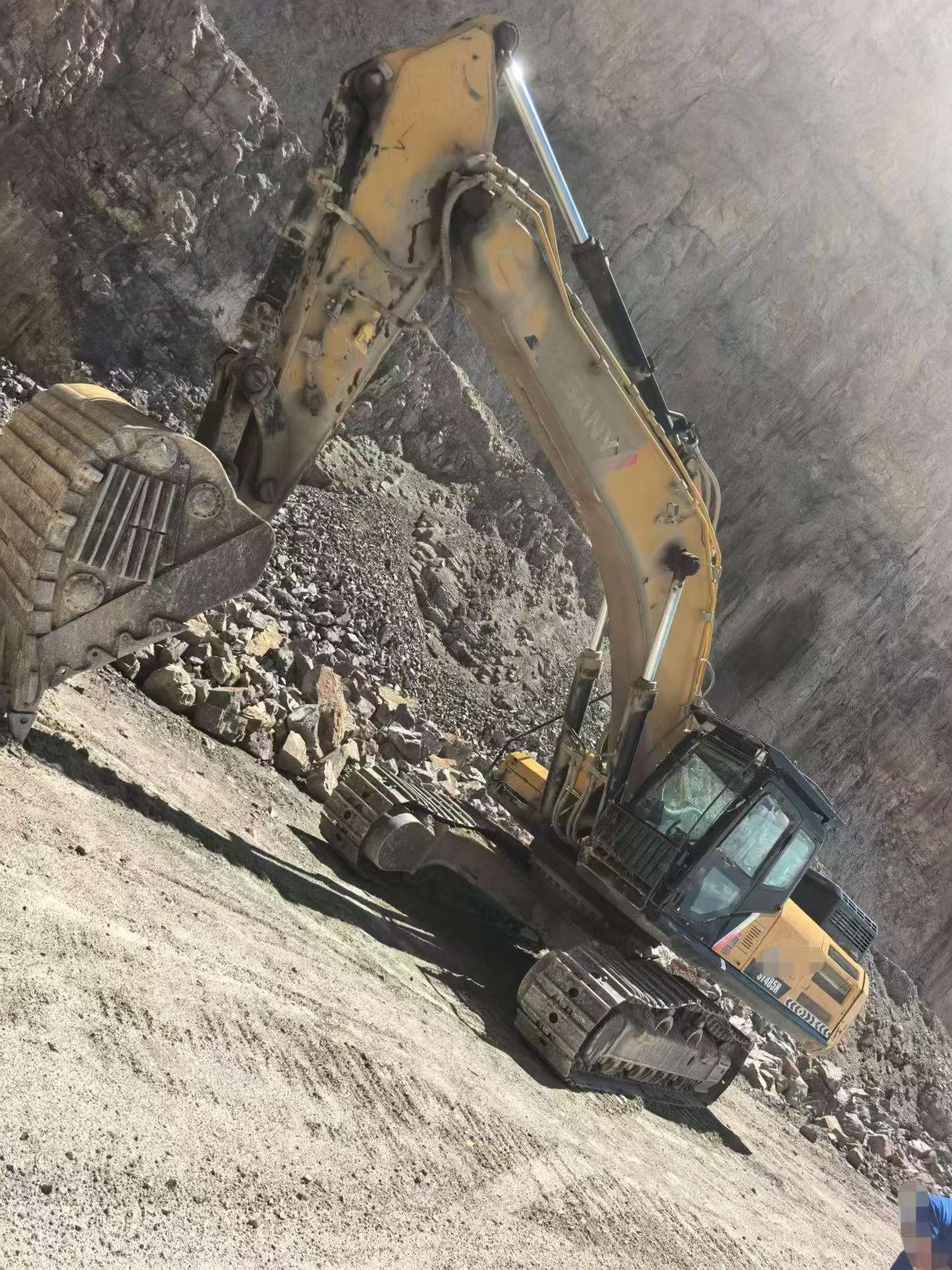 Buy Sany SY415H Used Excavator / 3