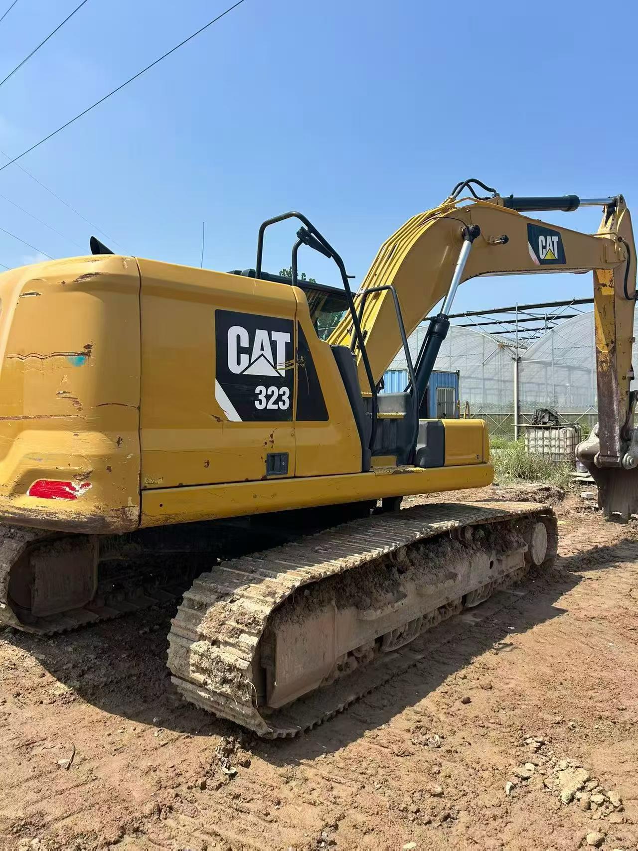 Buy Caterpillar 323 Used Excavator / 2