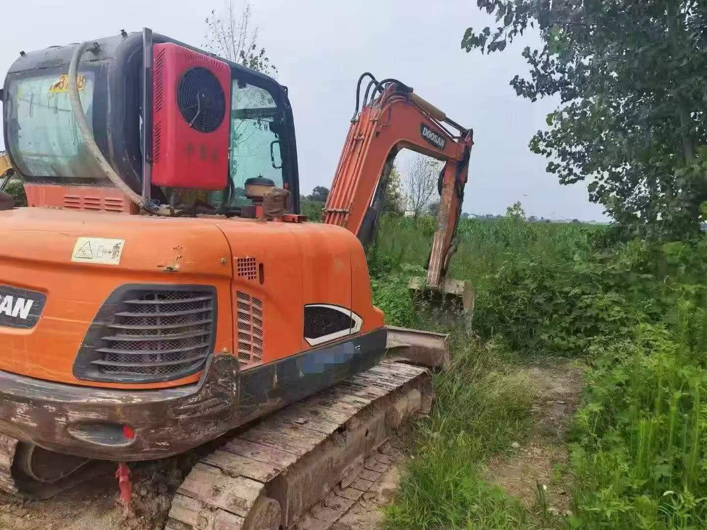 Buy Doosan DX55W Used Excavator / 2