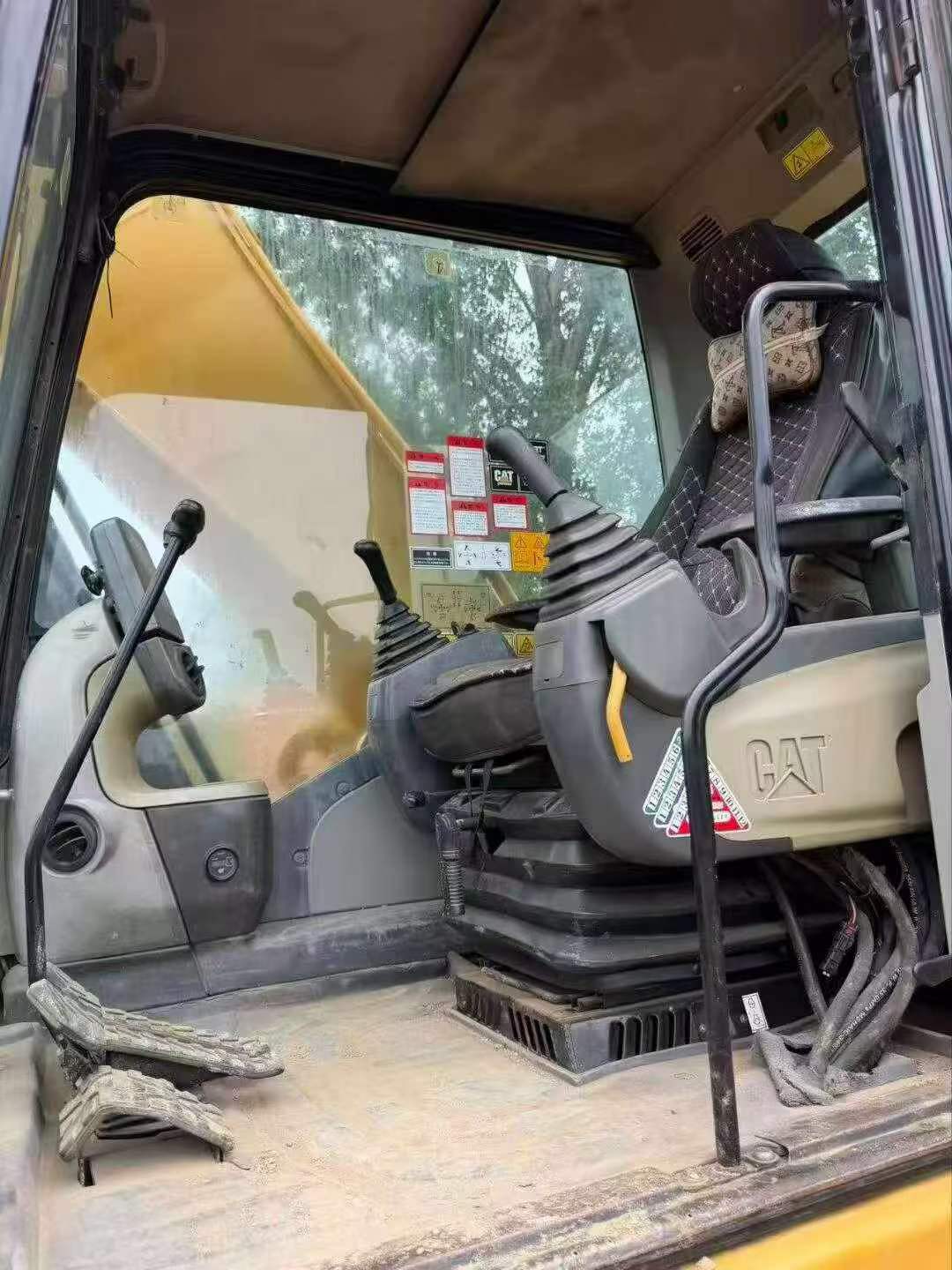 Buy Caterpillar 324D Used Excavator / 4