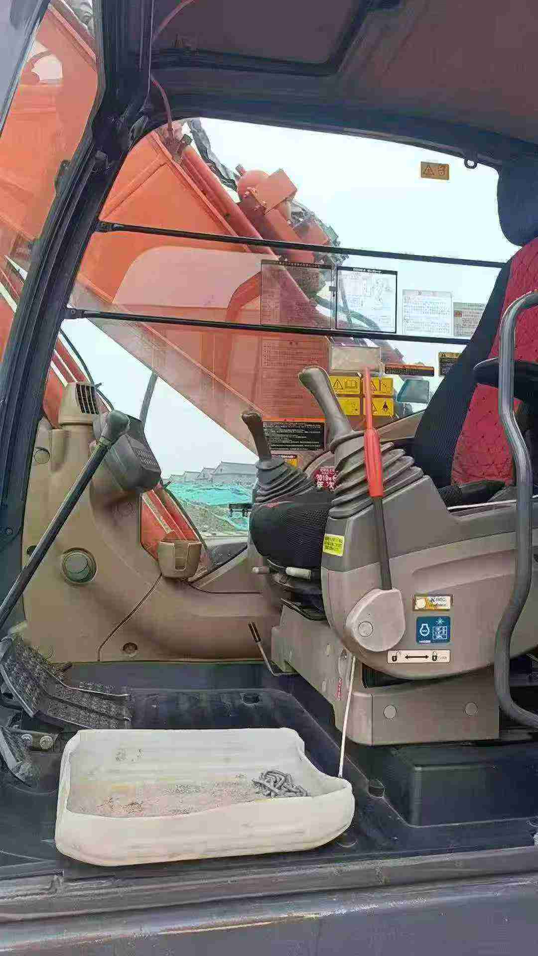 Buy Hitachi EX200 Used Excavator / 4