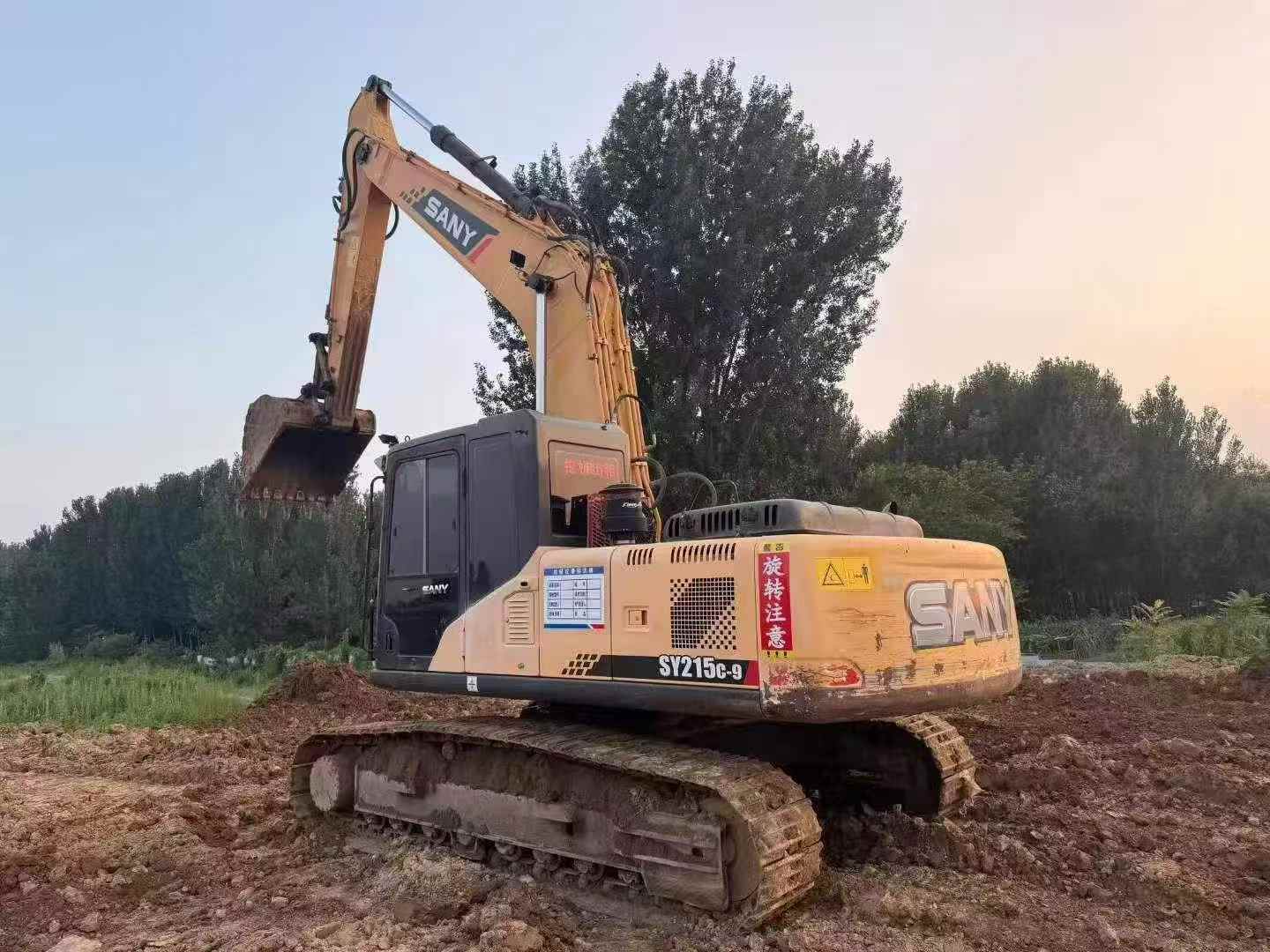 Buy Sany SY215C-8 Used Excavator / 2