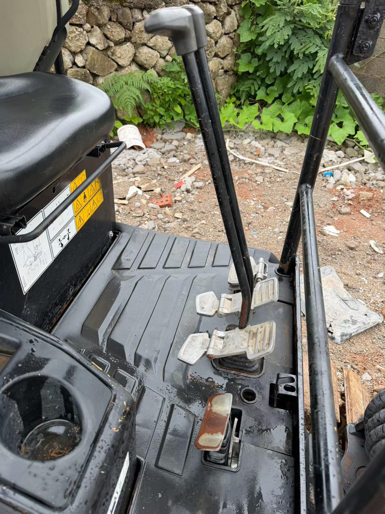 Buy Sany SY16C Used Excavator / 4