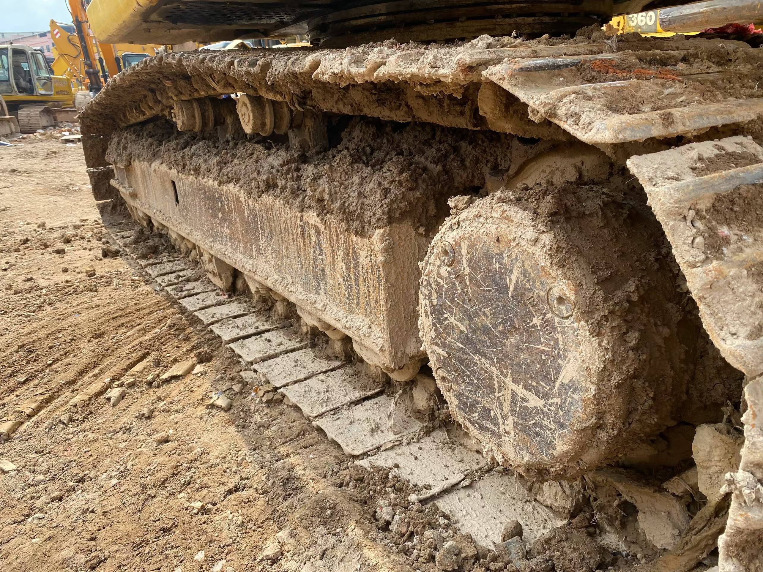 Buy Sumitomo SH200A5 Used Excavator / 6