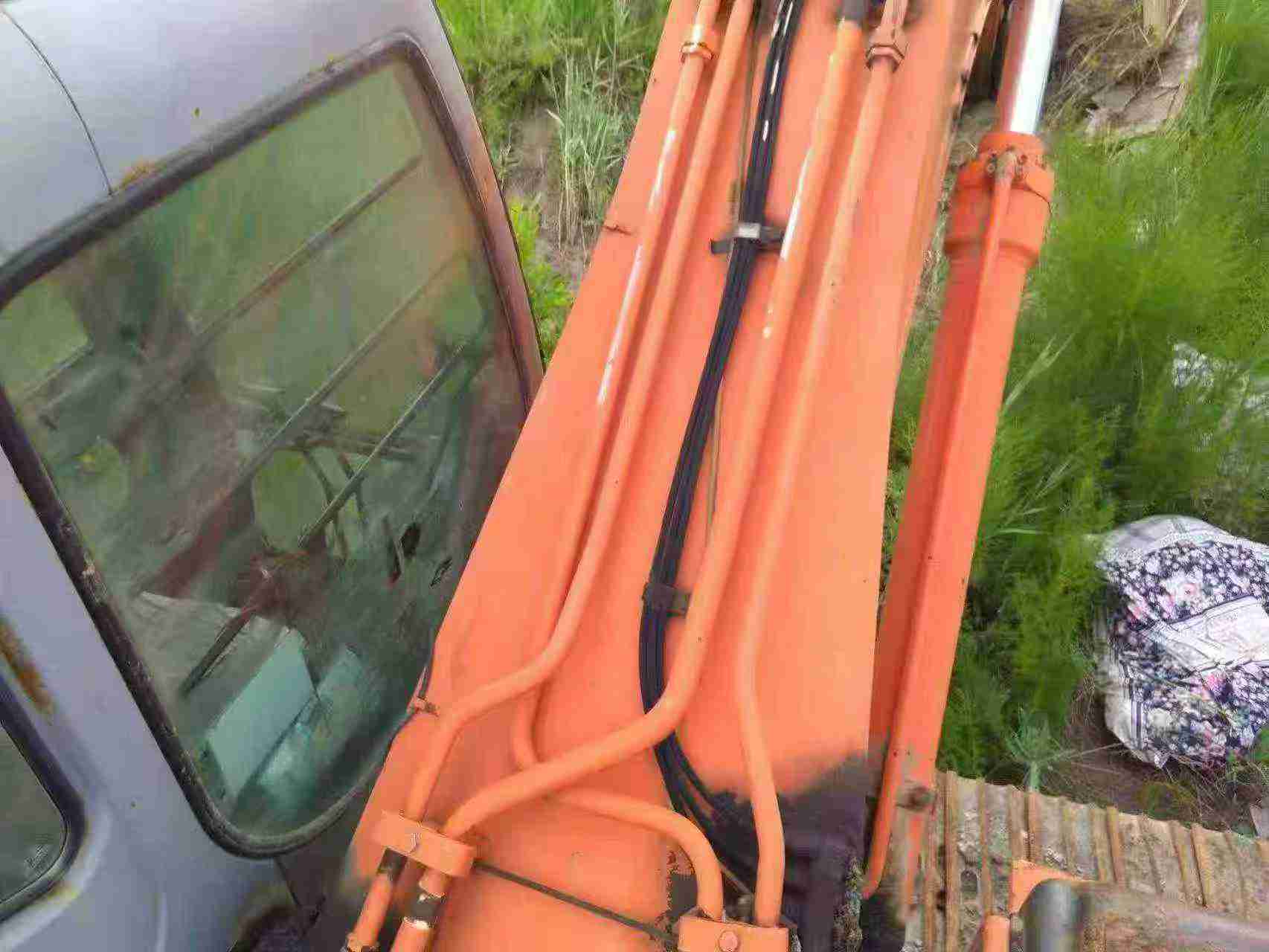 Buy Hitachi EX200 Used Excavator / 6