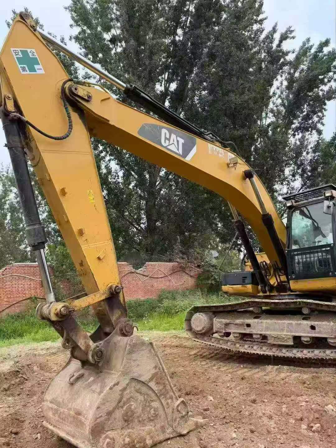 Buy Caterpillar 324D Used Excavator / 2