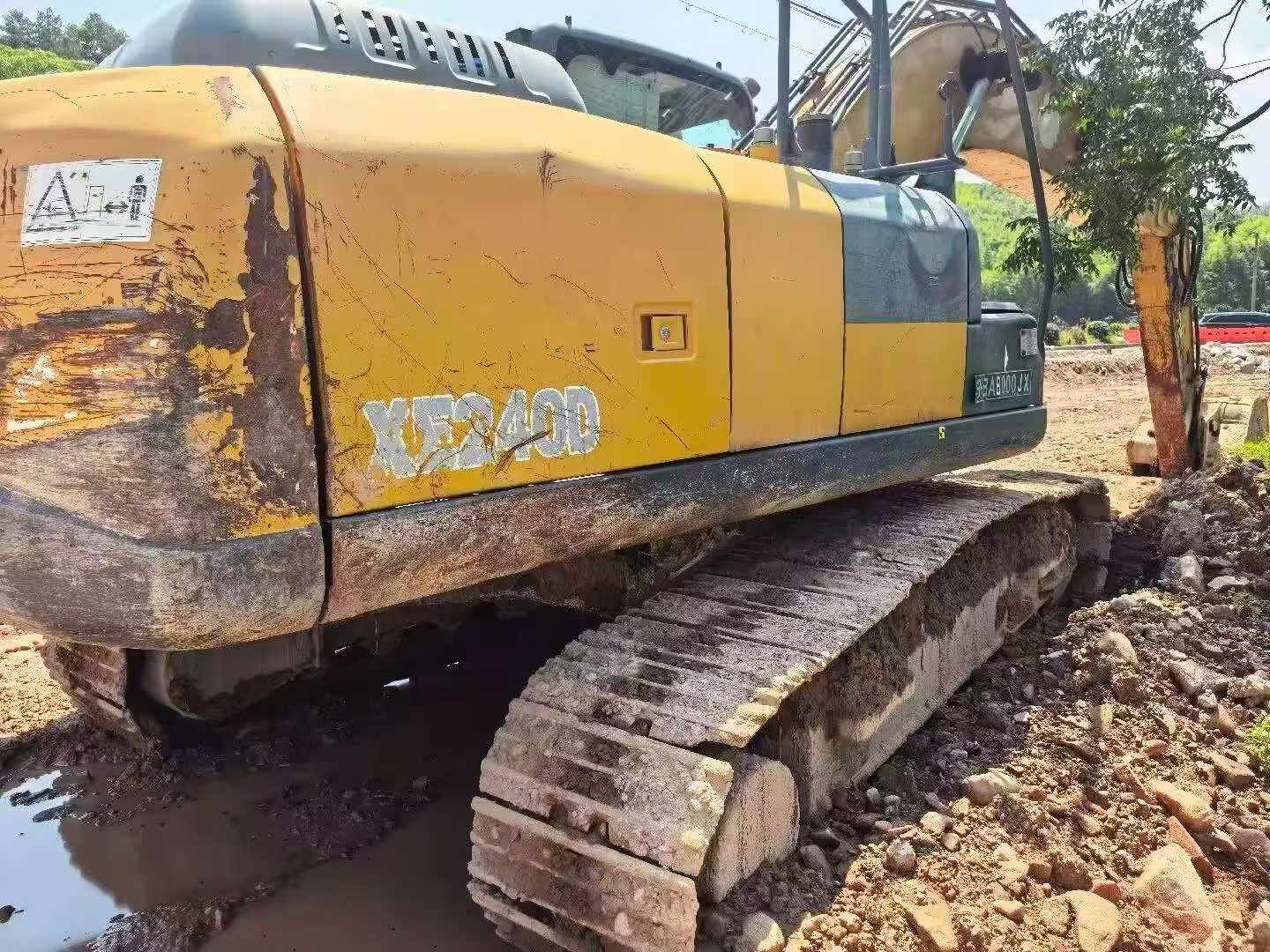Buy XCMG XE200 Used Excavator / 2