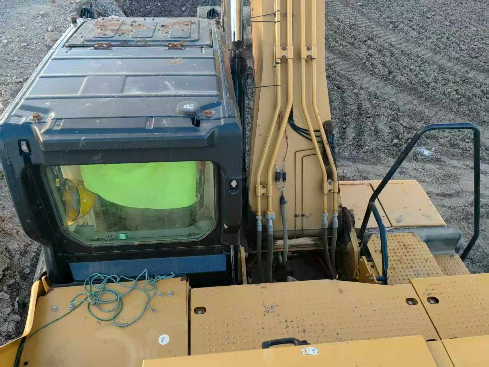 Buy Caterpillar 323 Used Excavator / 9