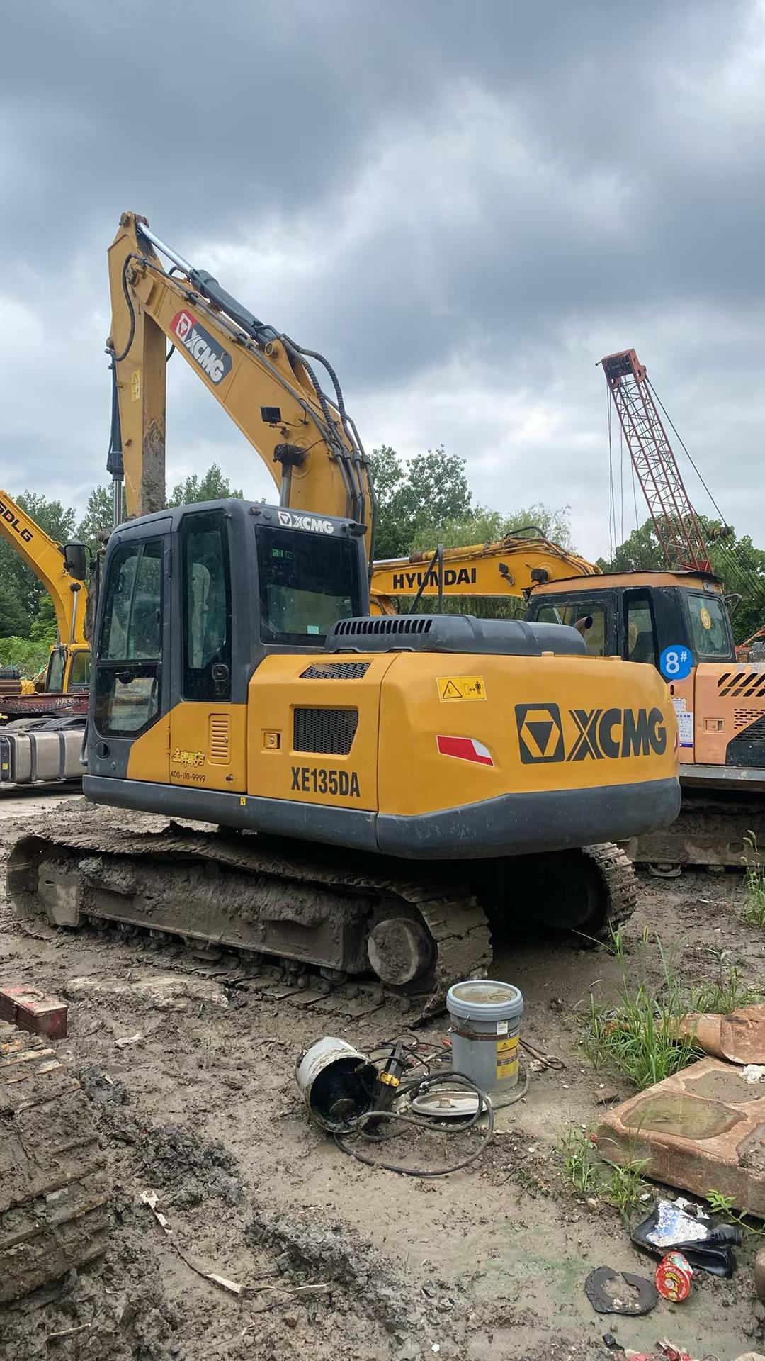 Buy XCMG XE135B Used Excavator / 5