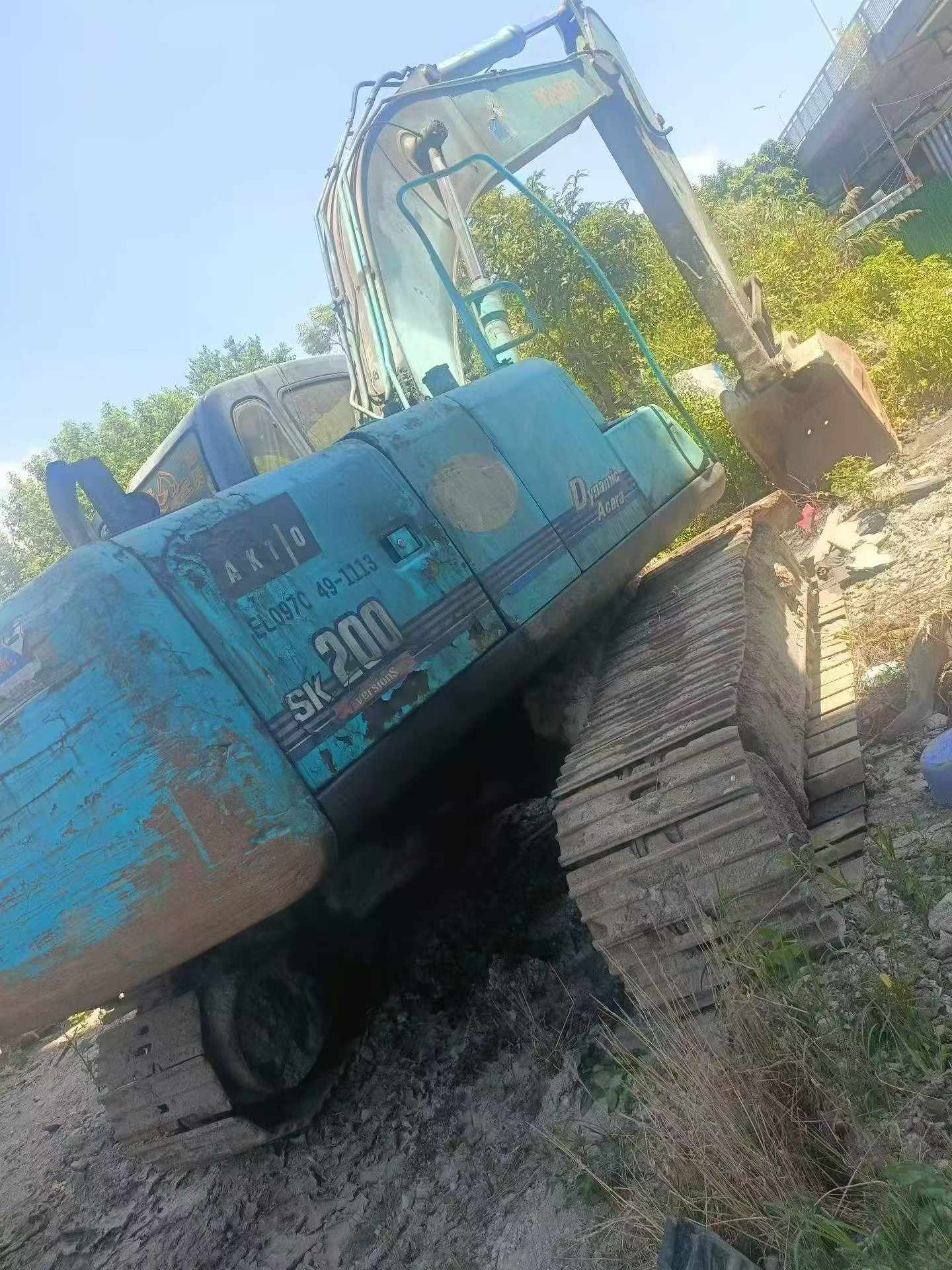 Buy Kobelco SK200 Used Excavator / 2