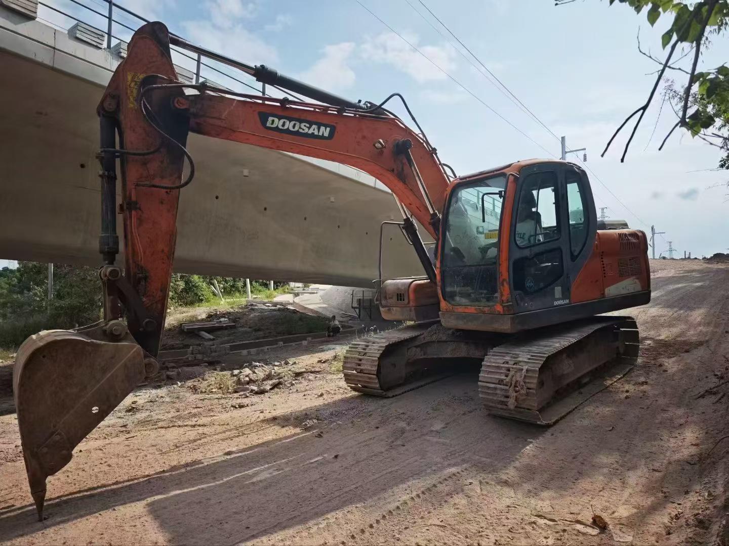 شراء Doosan S130W-3 مستعمل حفارة