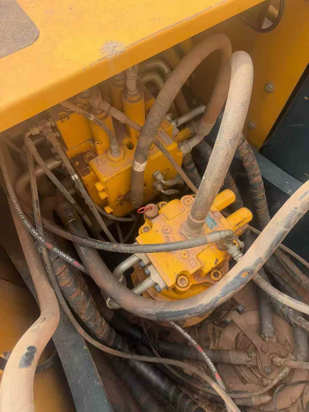 Buy Hyundai R215VS Used Excavator / 8