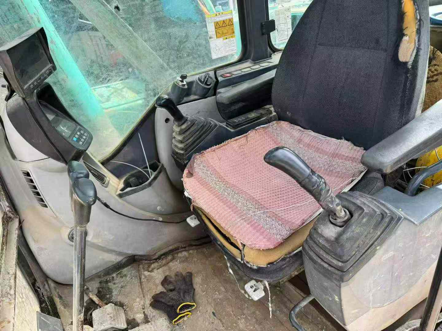 Buy Kobelco SK260 Used Excavator / 9