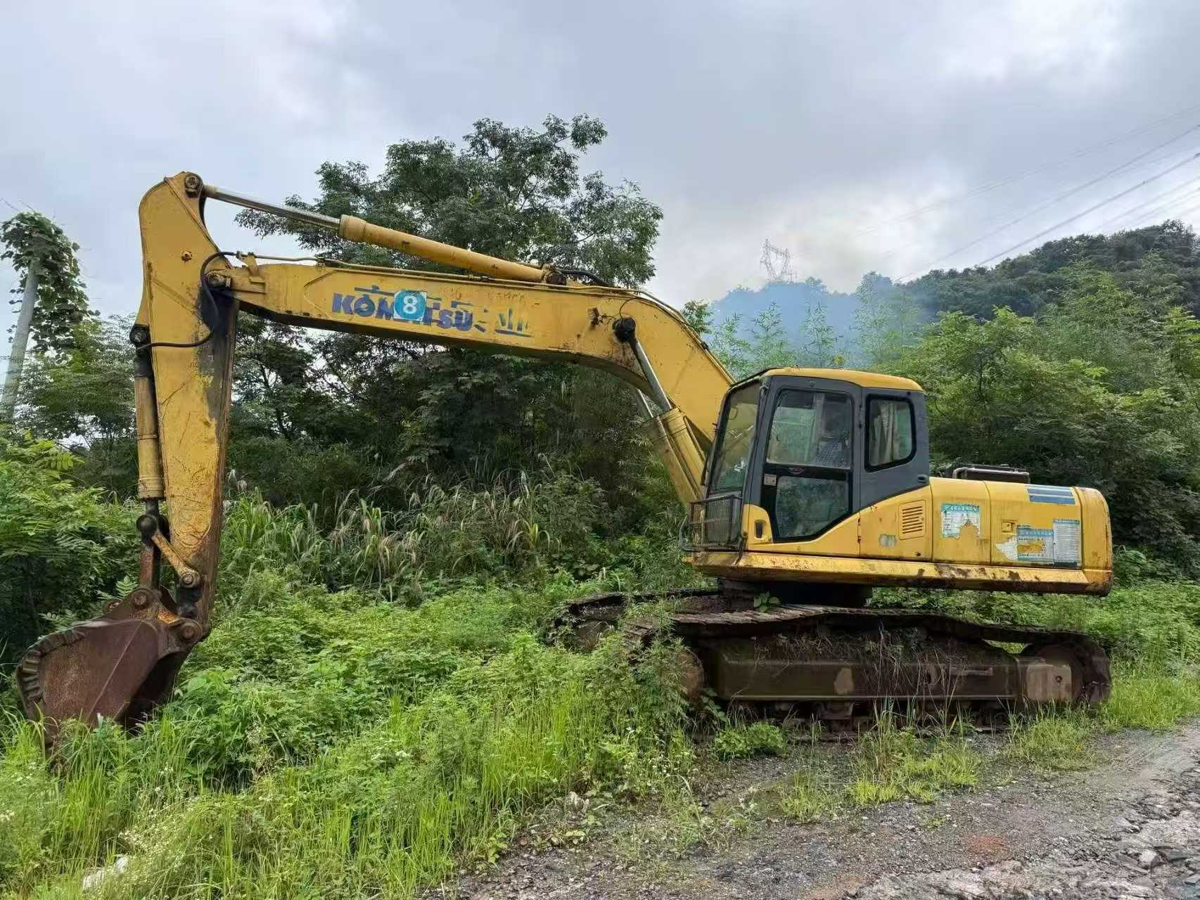 Buy Komatsu PC270-7 Used Excavator / 9