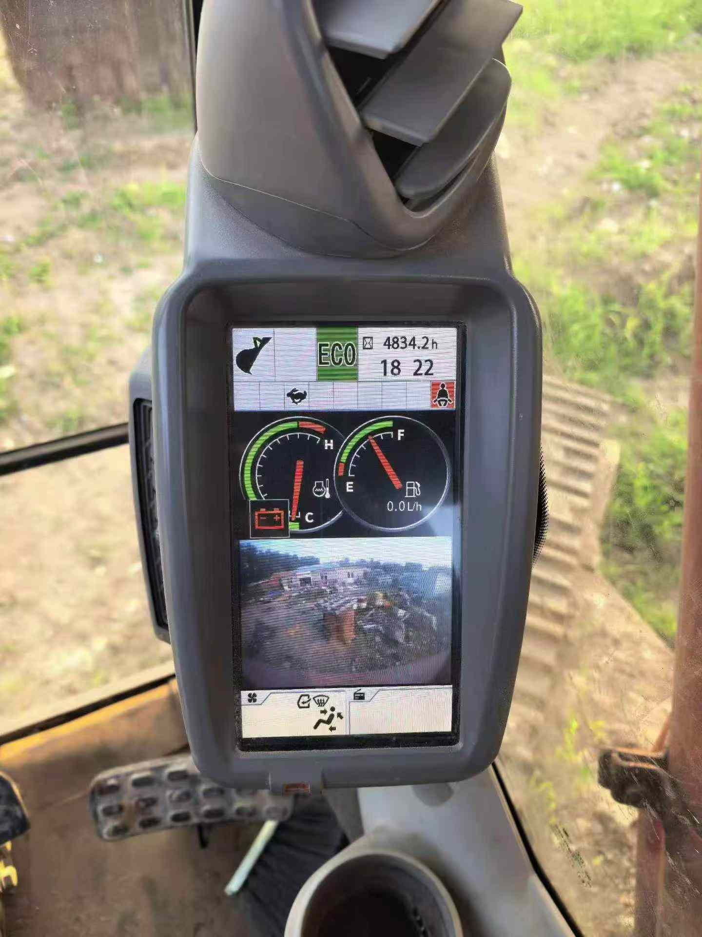 Купить Подержанный Экскаватор Hitachi ZX22U-2 / 4