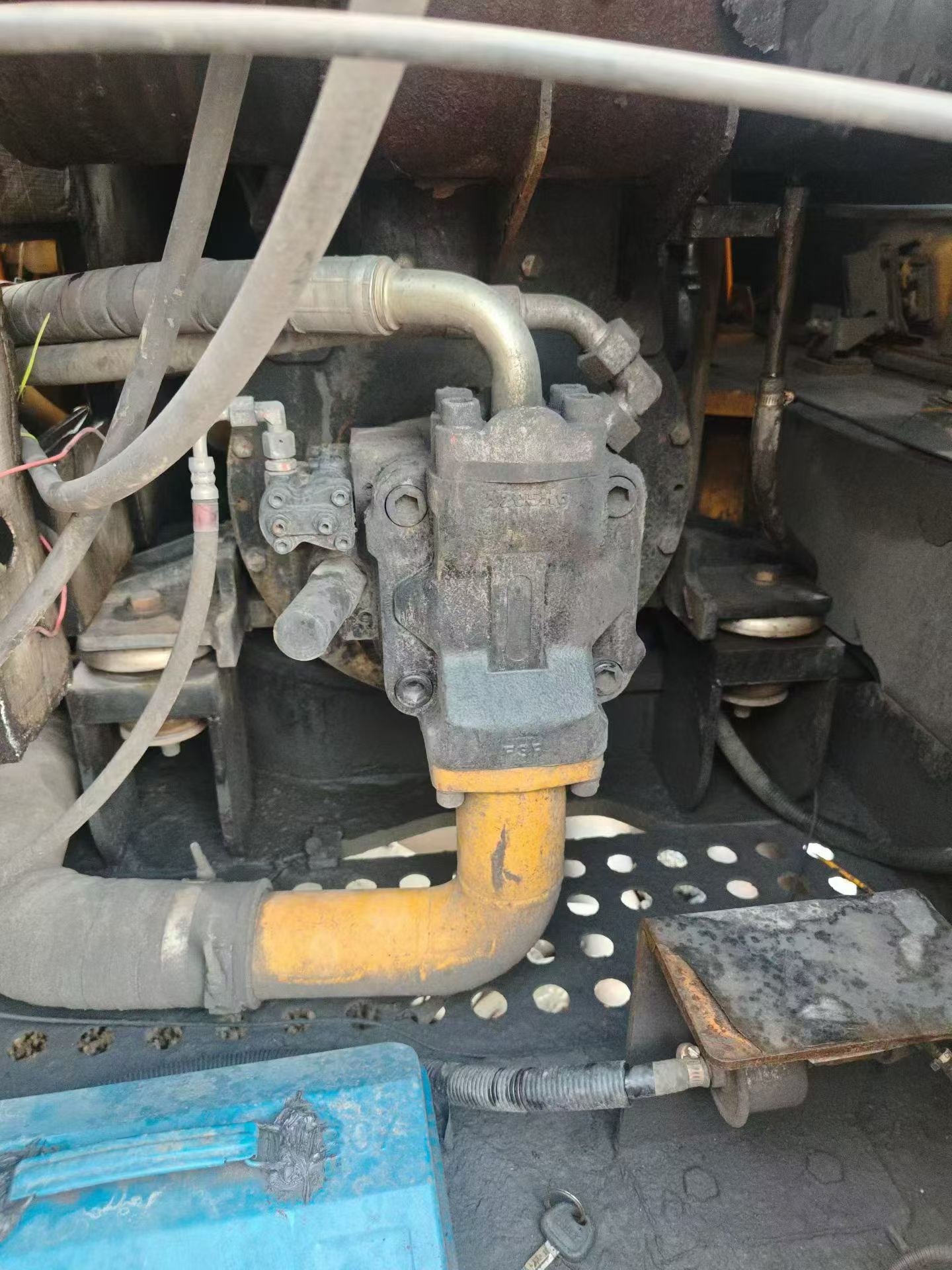 Buy Sany SY95C Used Excavator / 5