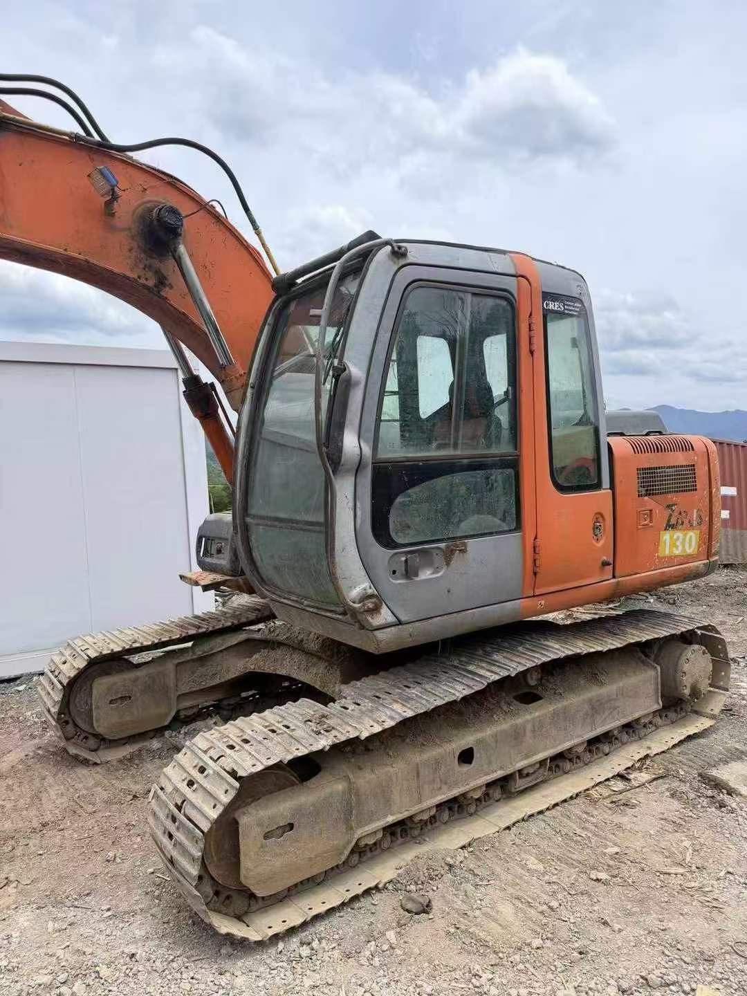 Buy Hitachi EX120-6 Used Excavator / 2