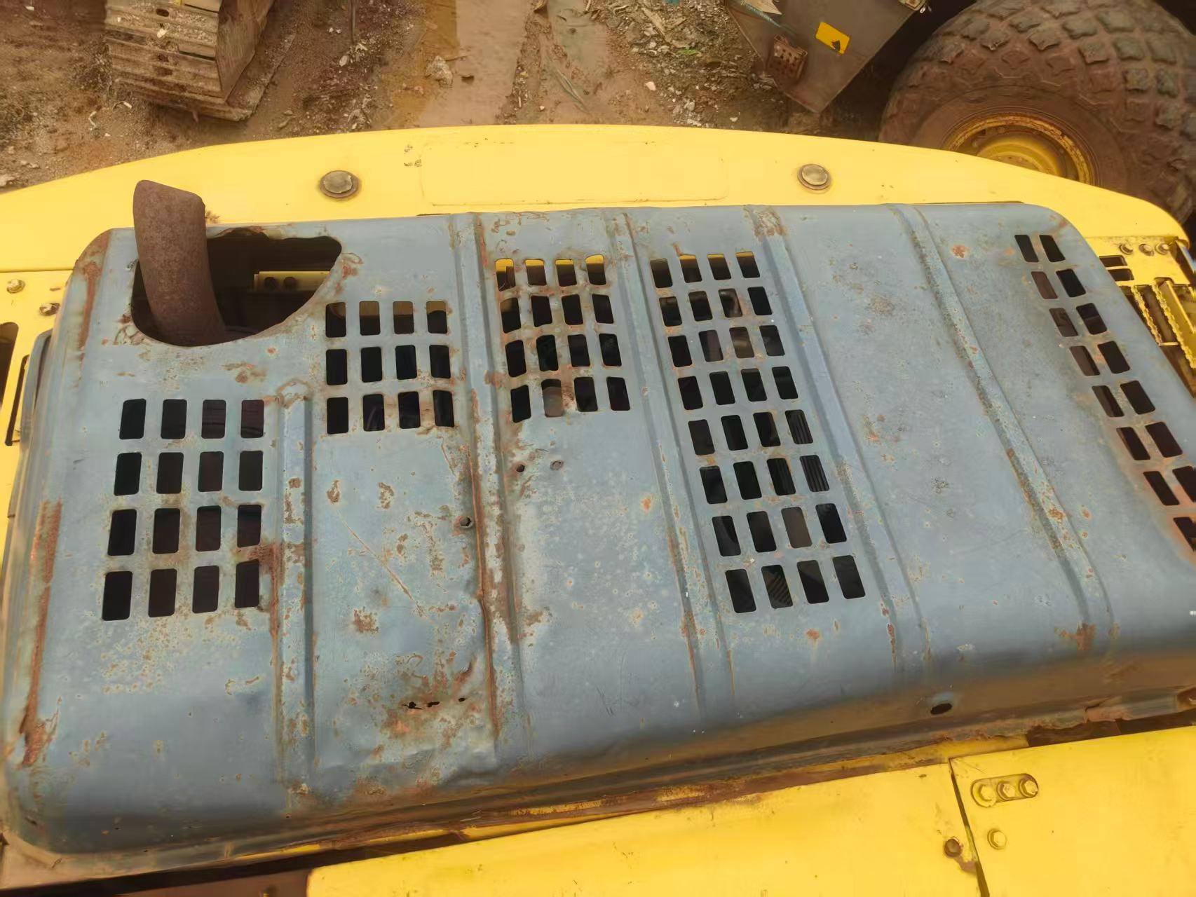 Buy Komatsu PC200-7 Used Excavator / 4